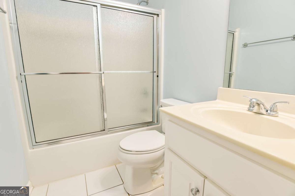 645 Saint Ives Drive Property Photo 40