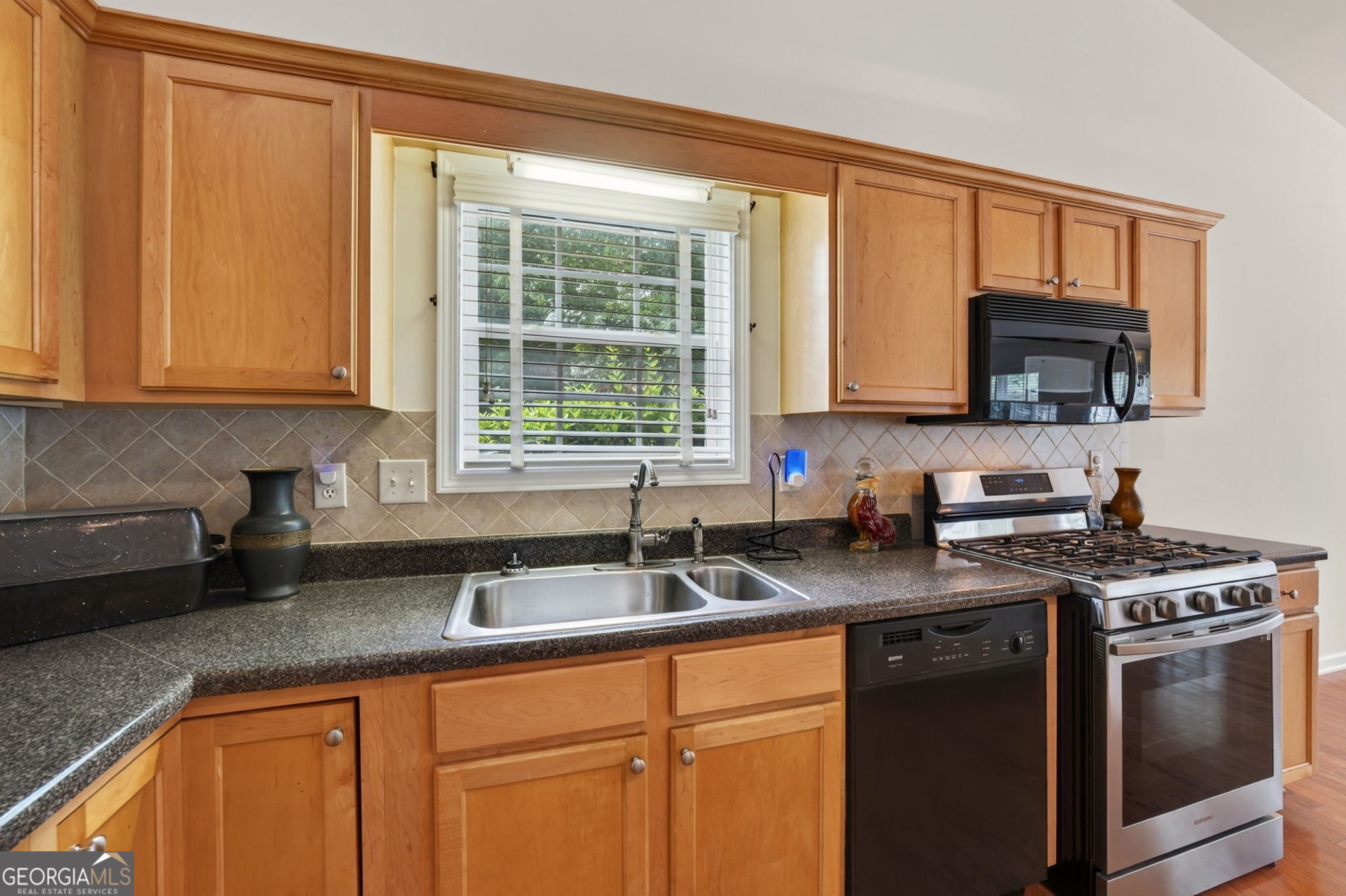 306 Reliance Way Property Photo 20