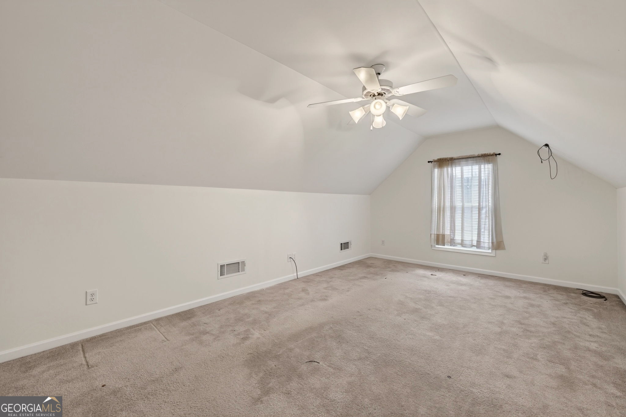 306 Reliance Way Property Photo 38