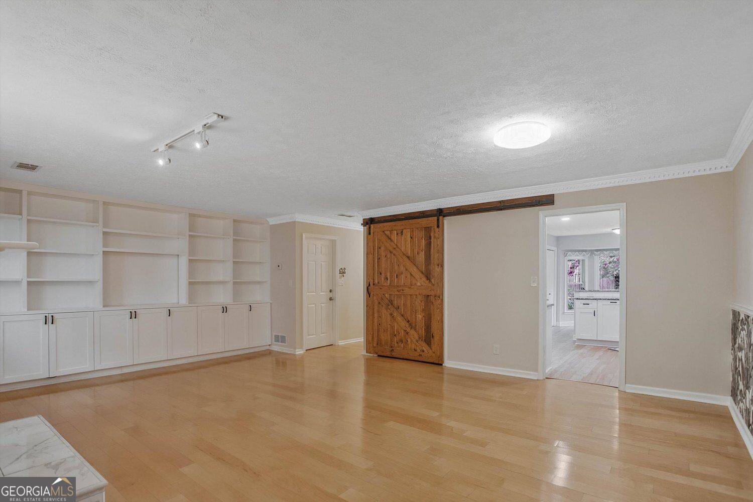 6420 Windsor Trace Drive # 6420 Property Photo 10