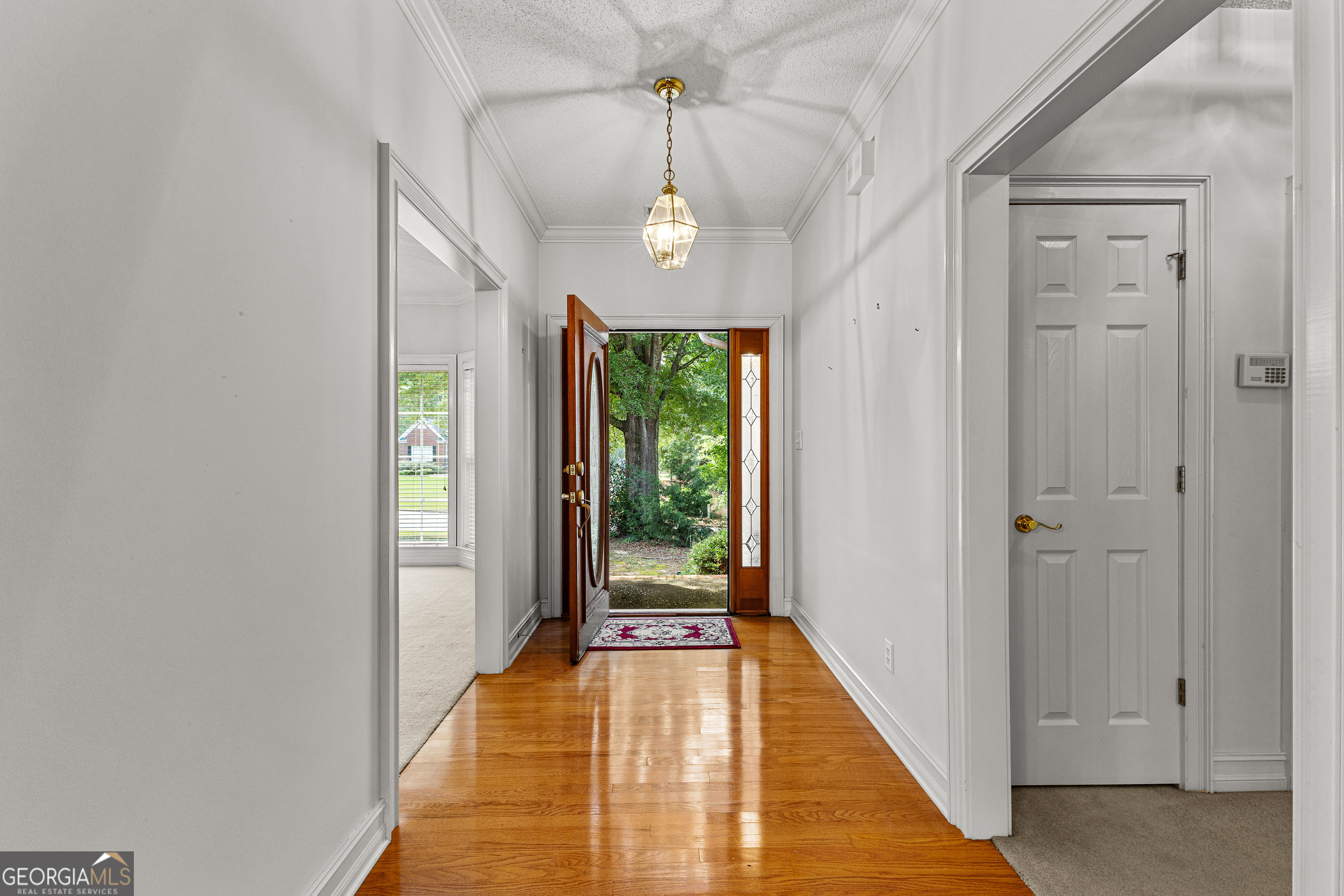 100 Moonview Place Property Photo 6