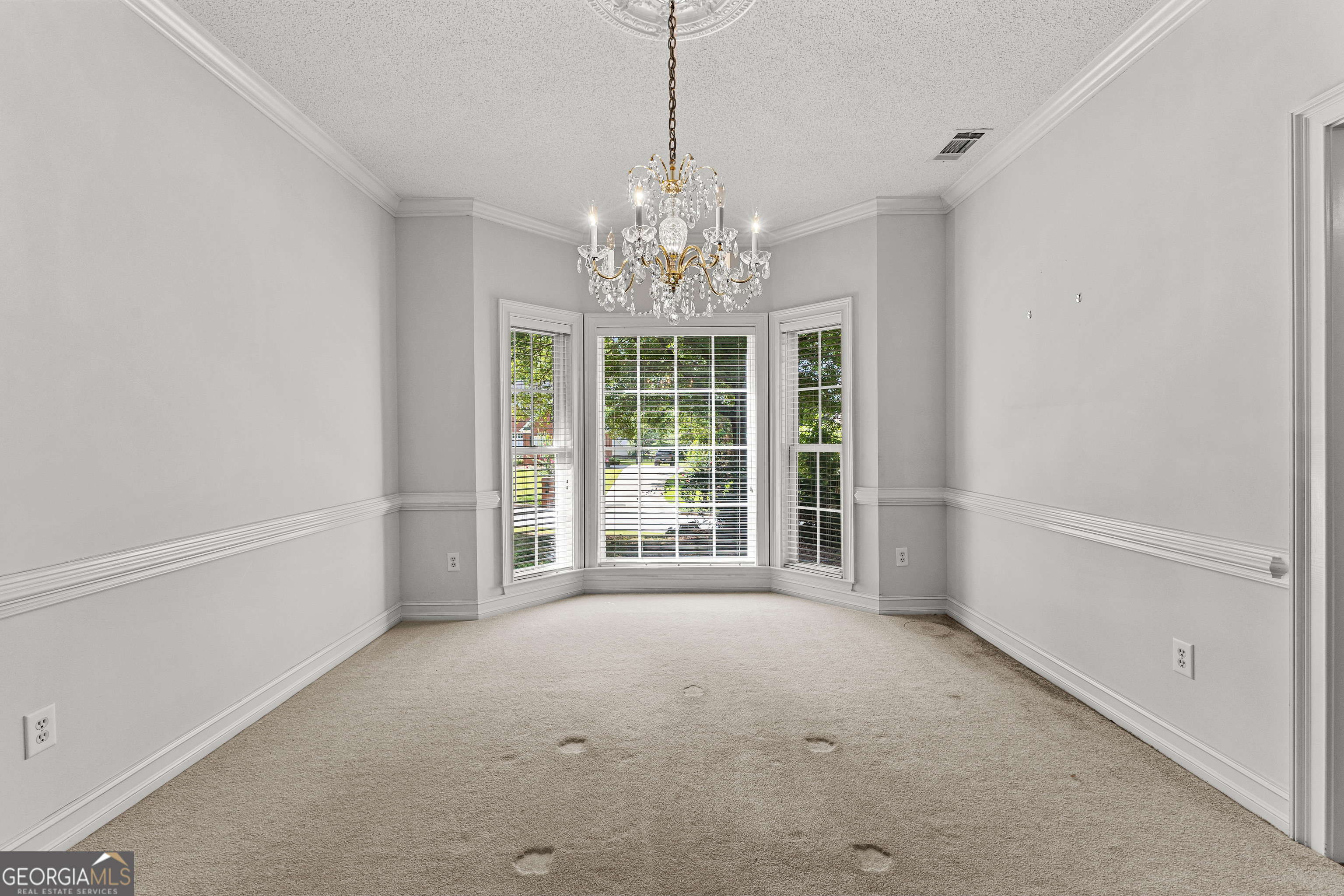 100 Moonview Place Property Photo 9