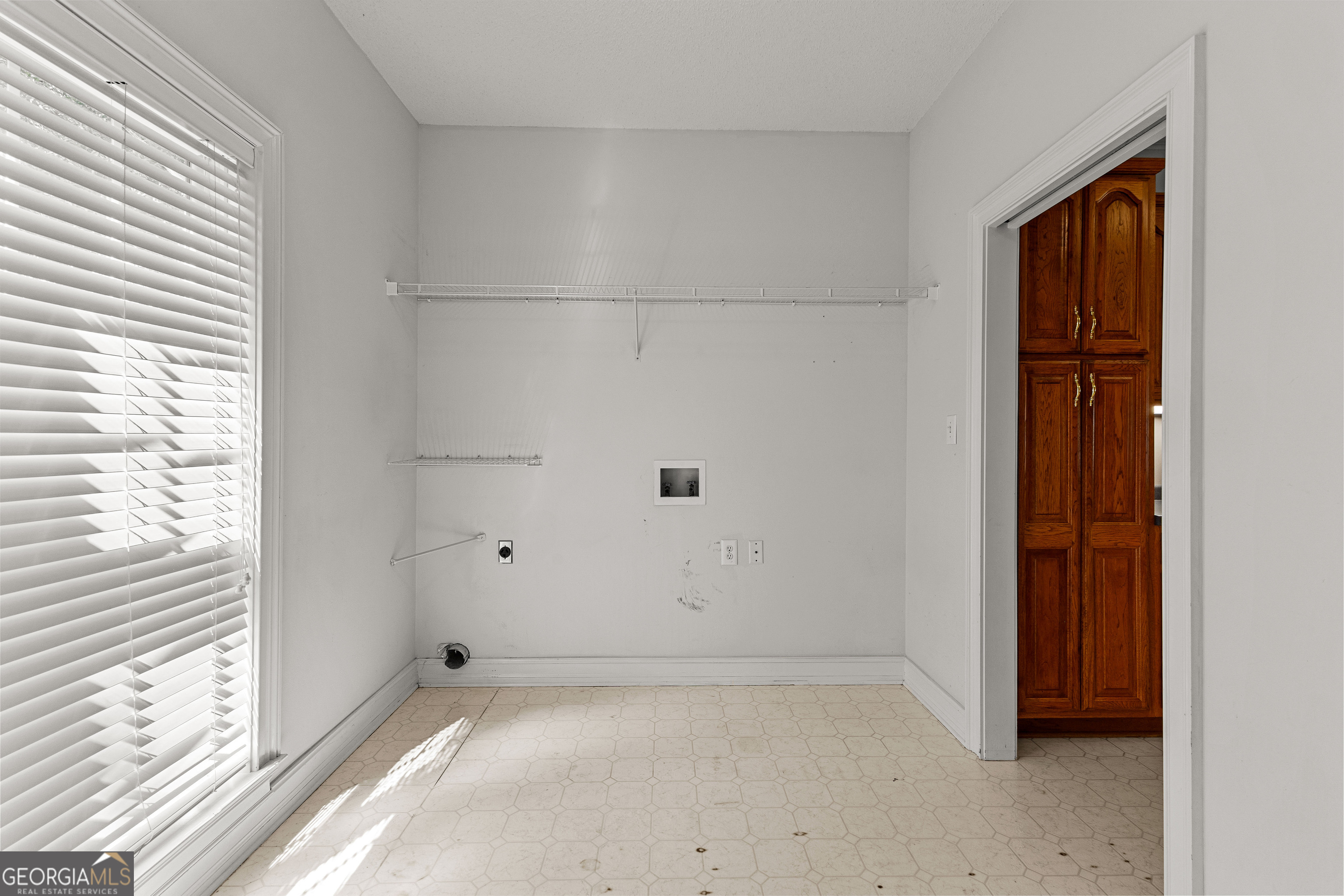 100 Moonview Place Property Photo 24