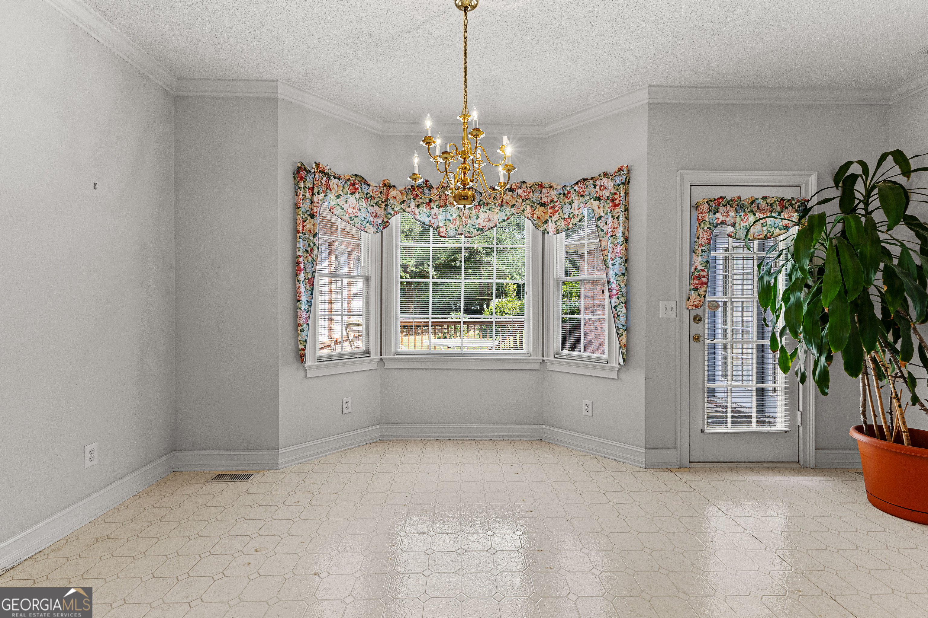 100 Moonview Place Property Photo 25