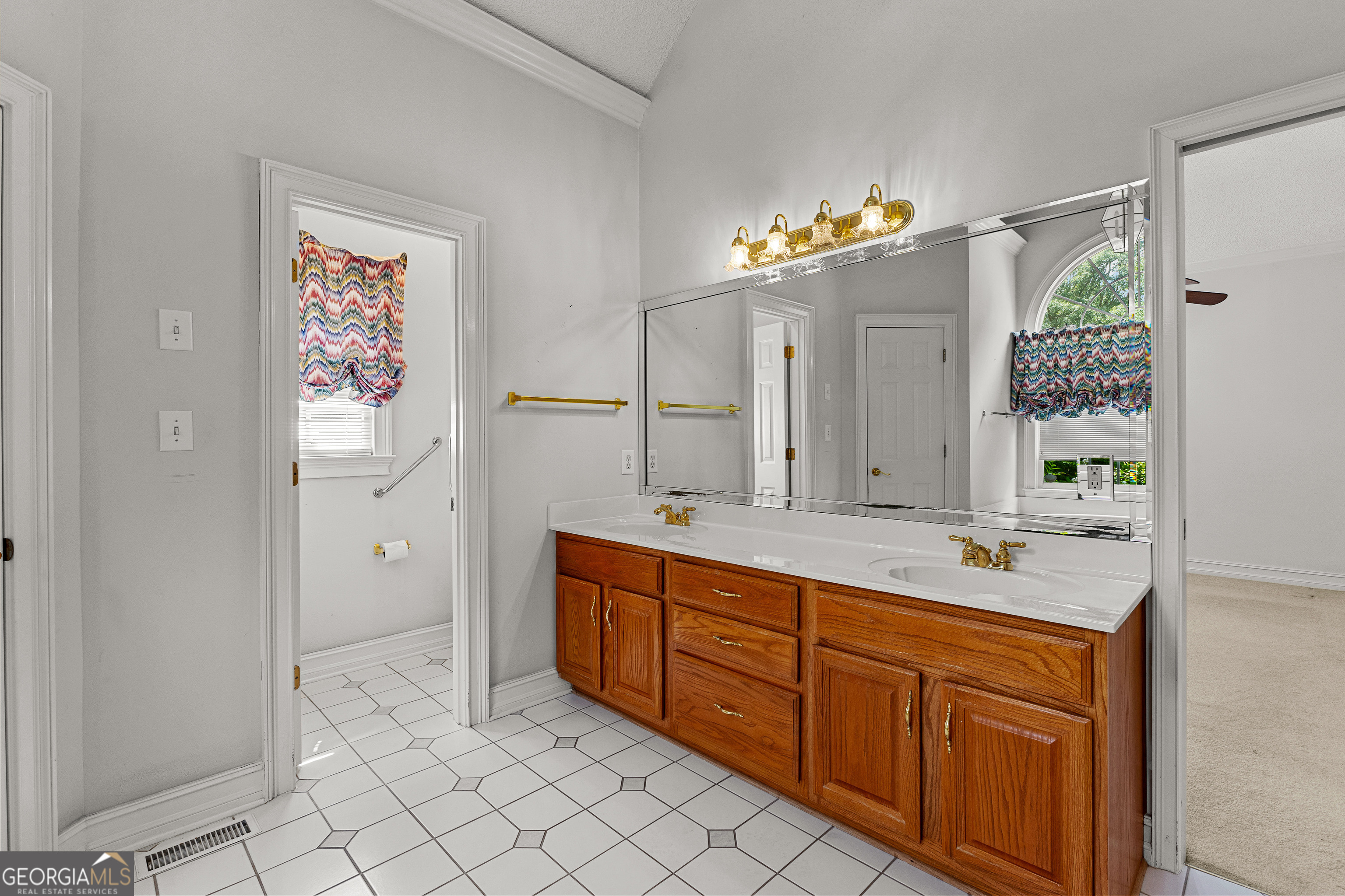 100 Moonview Place Property Photo 30