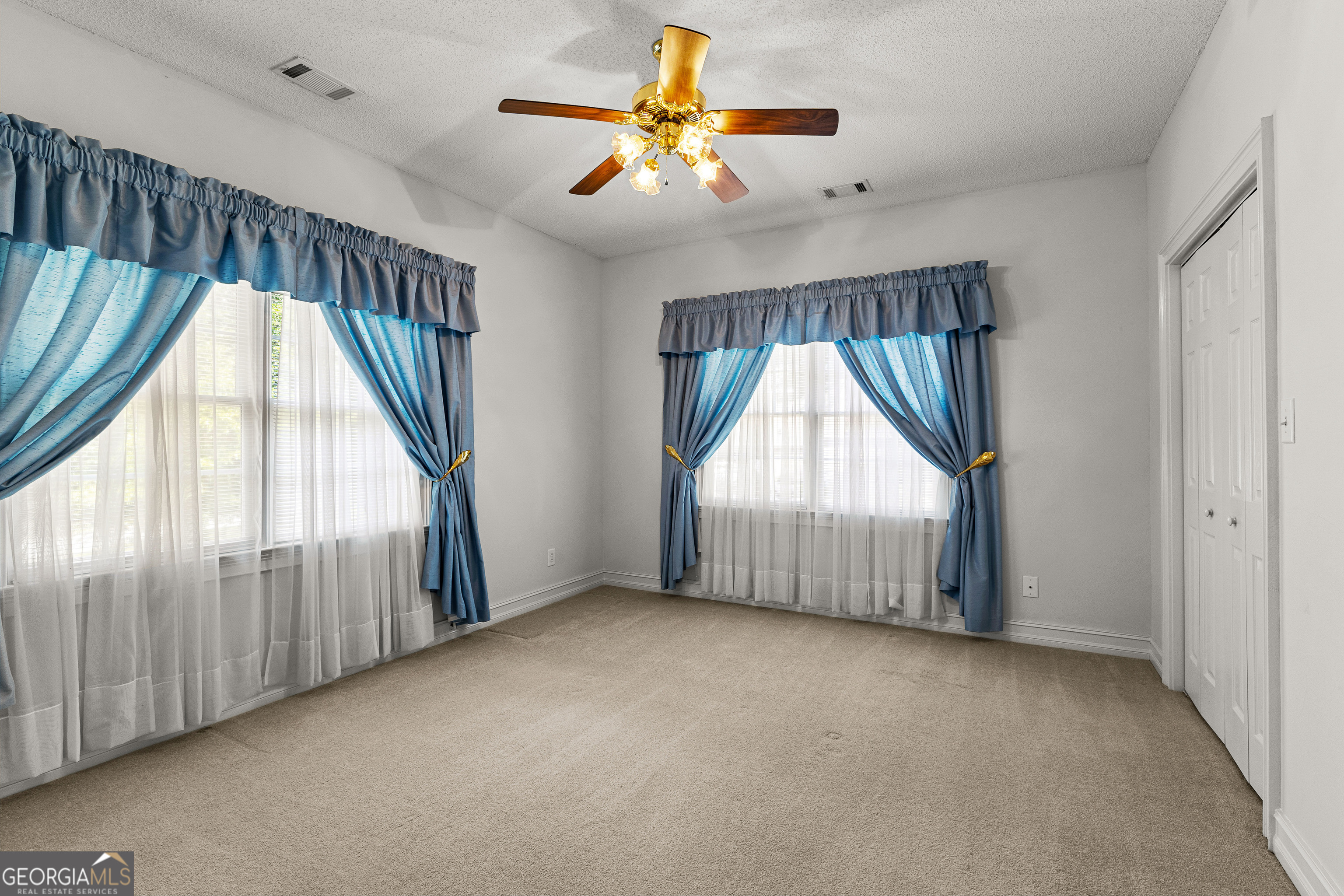 100 Moonview Place Property Photo 43