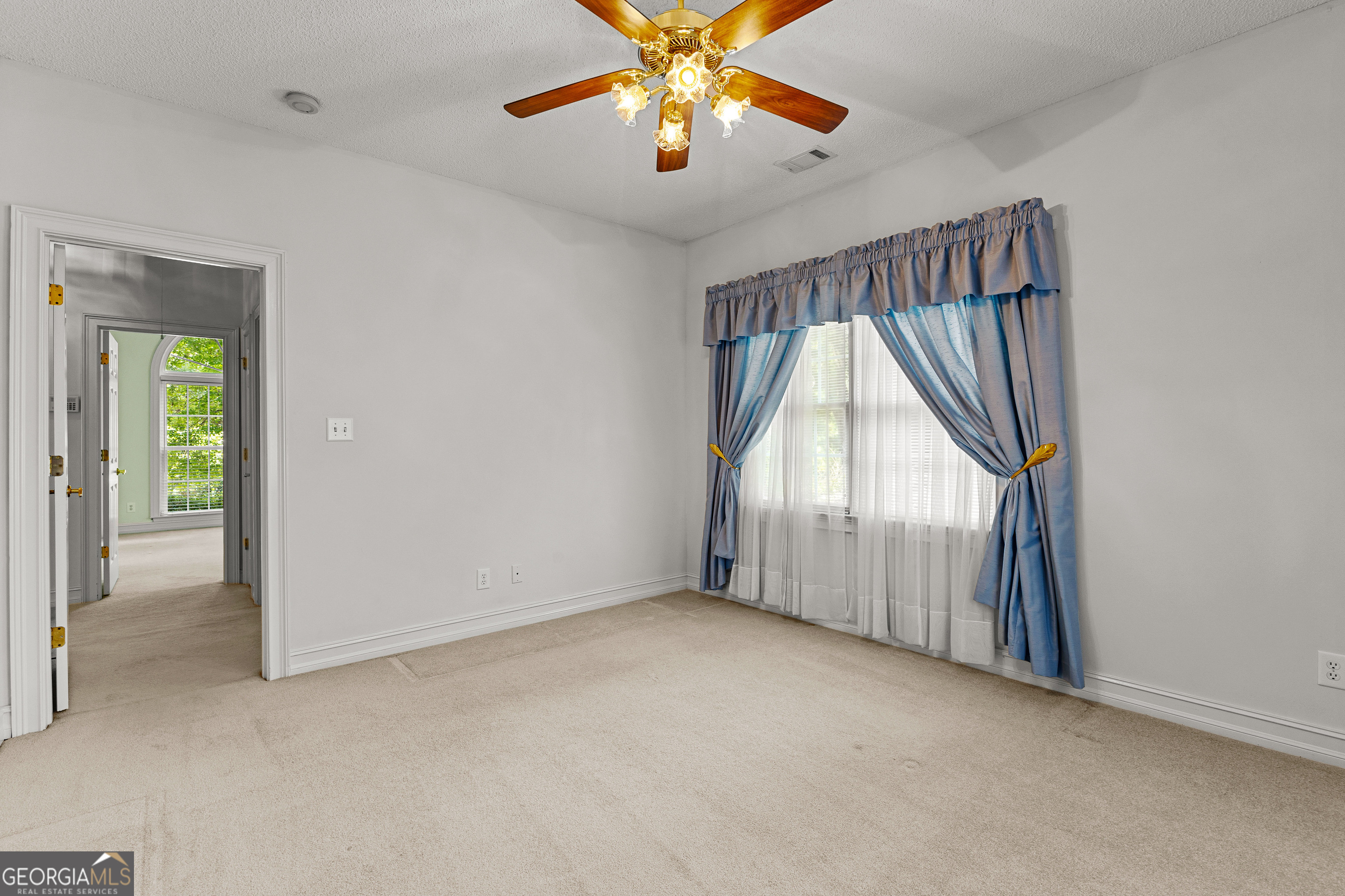 100 Moonview Place Property Photo 44