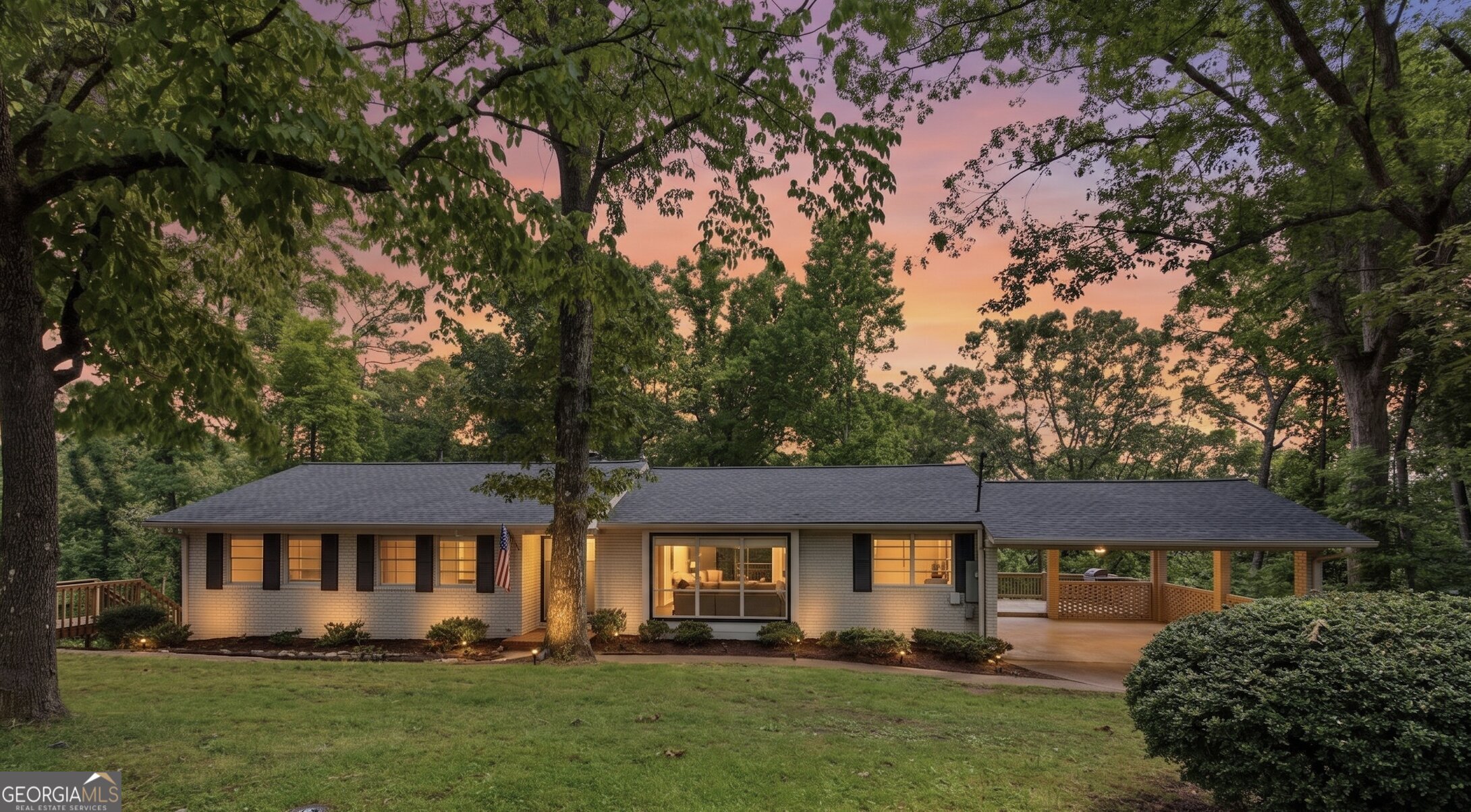 2251 Skyline Drive Property Photo 2