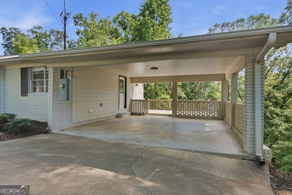 2251 Skyline Drive Property Photo 14