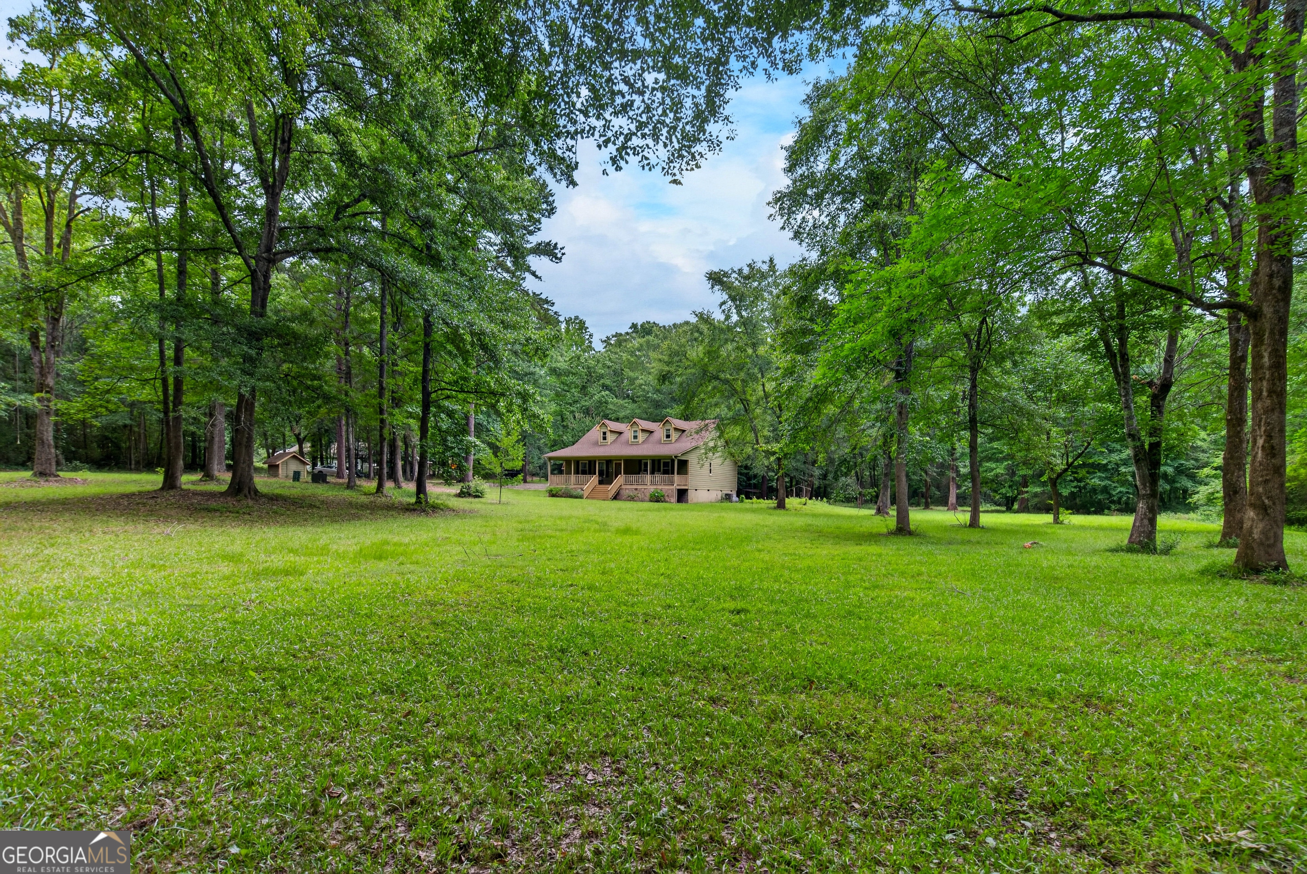 697 John Lovelace Road Property Photo 4