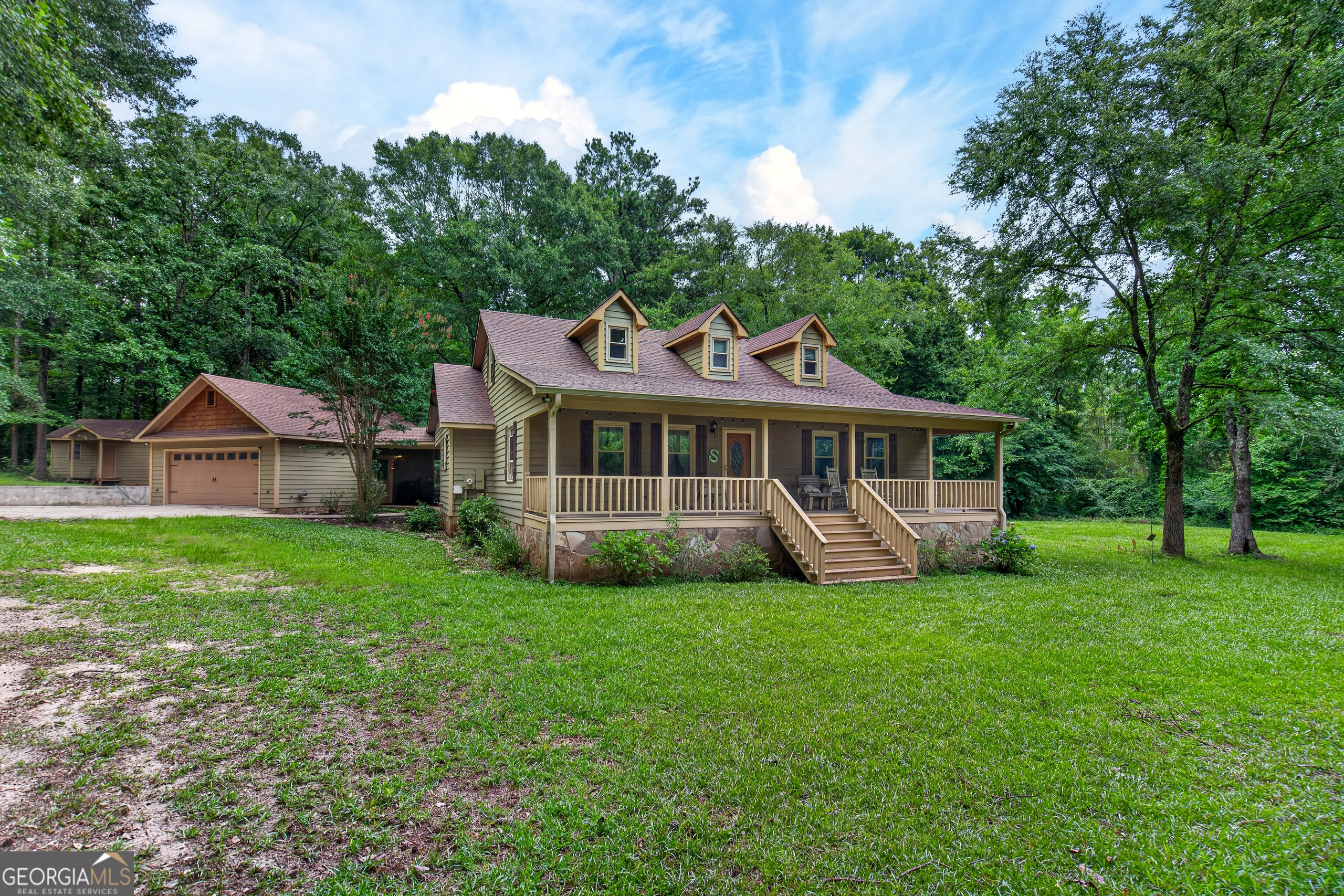 697 John Lovelace Road Property Photo 6