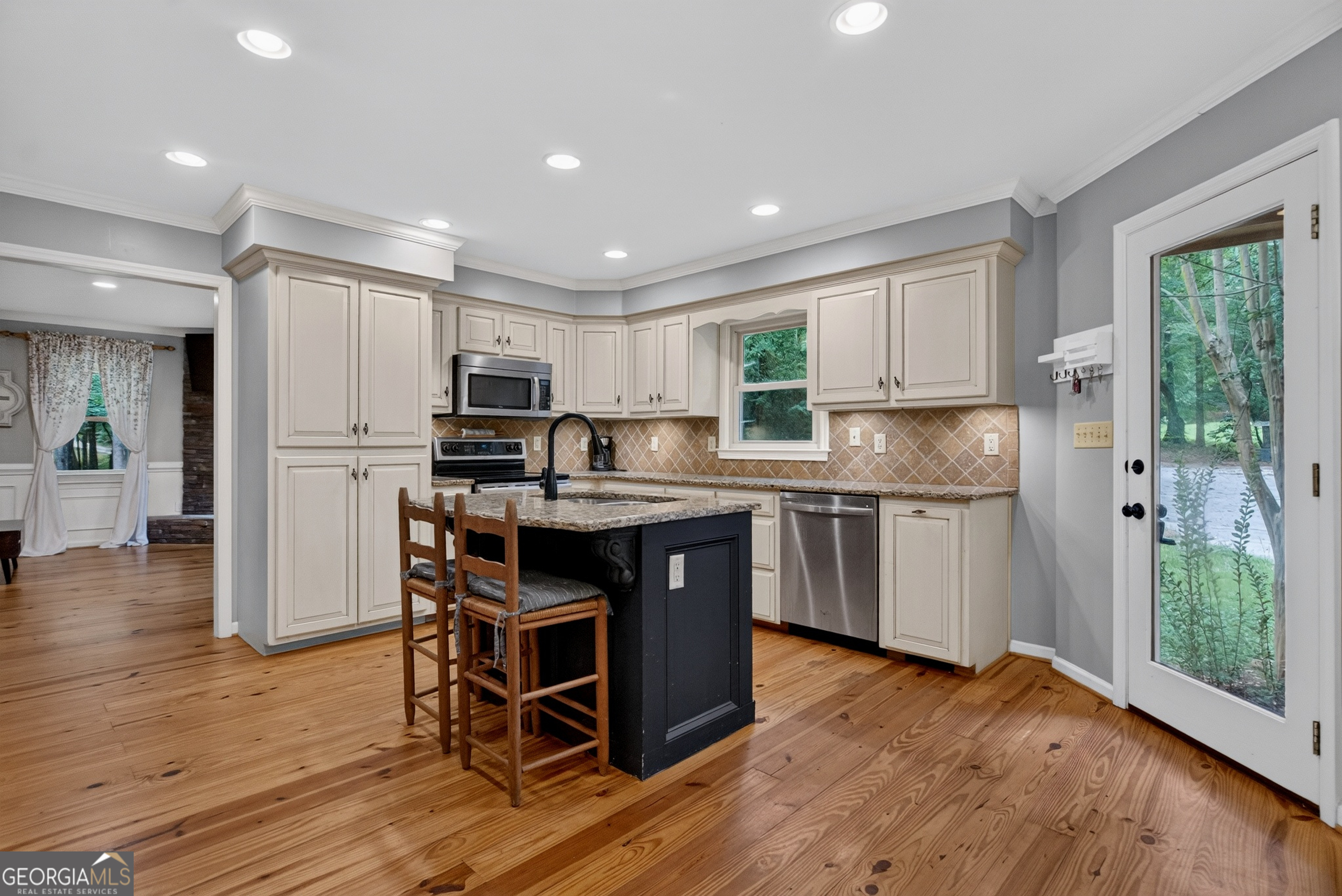 697 John Lovelace Road Property Photo 12