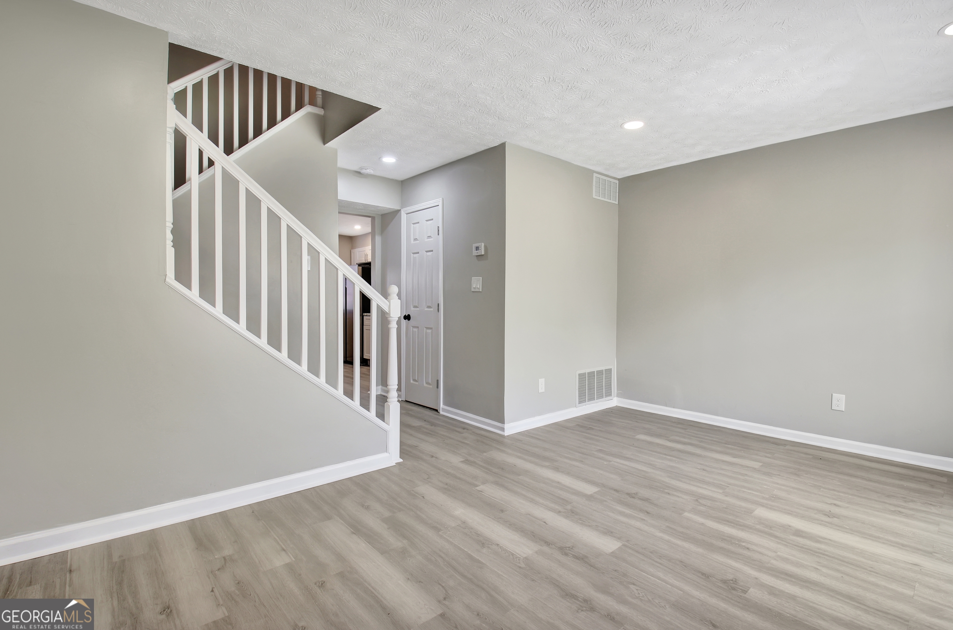 501 Carlton Road # 5e Property Photo 6