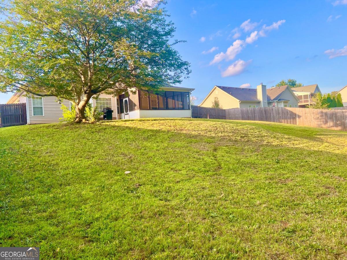 85 Hillcrest Court Property Photo 7