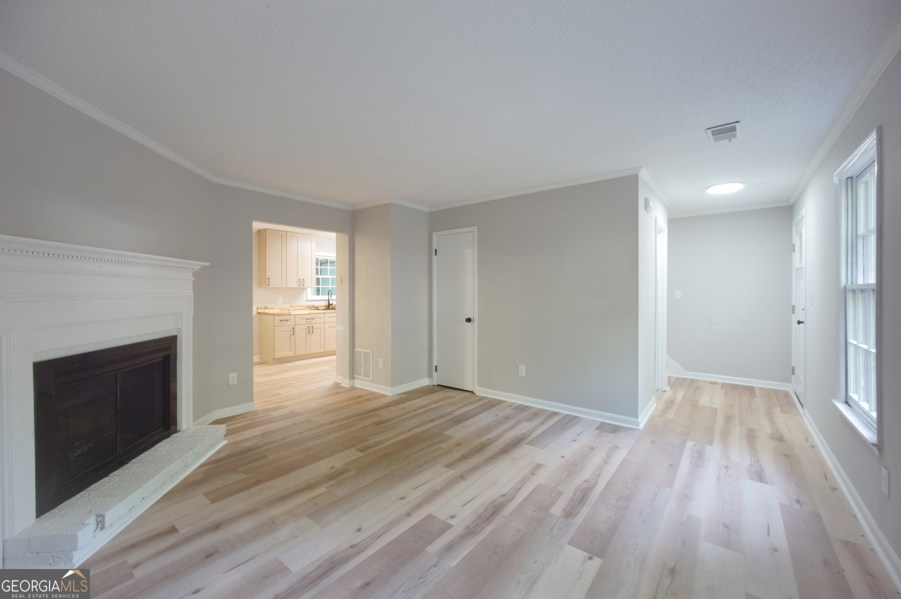 5645 Estates Court Property Photo 3