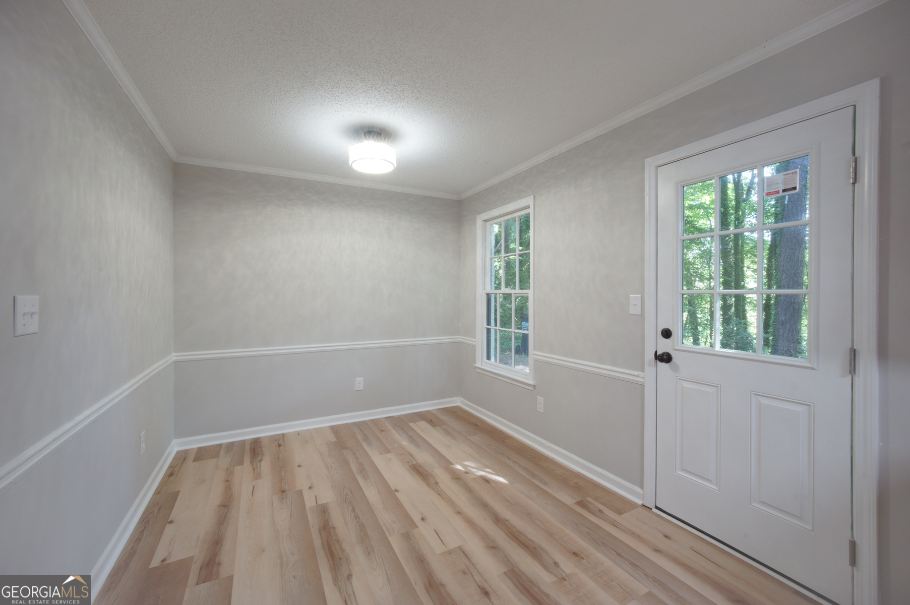 5645 Estates Court Property Photo 6