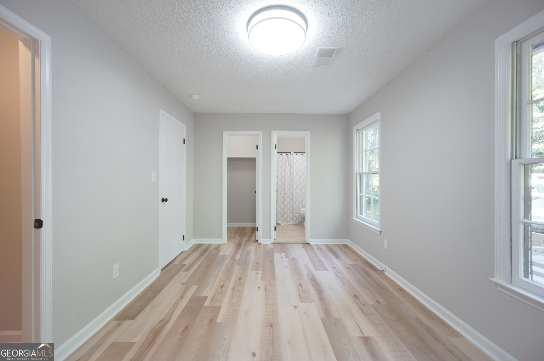 5645 Estates Court Property Photo 10