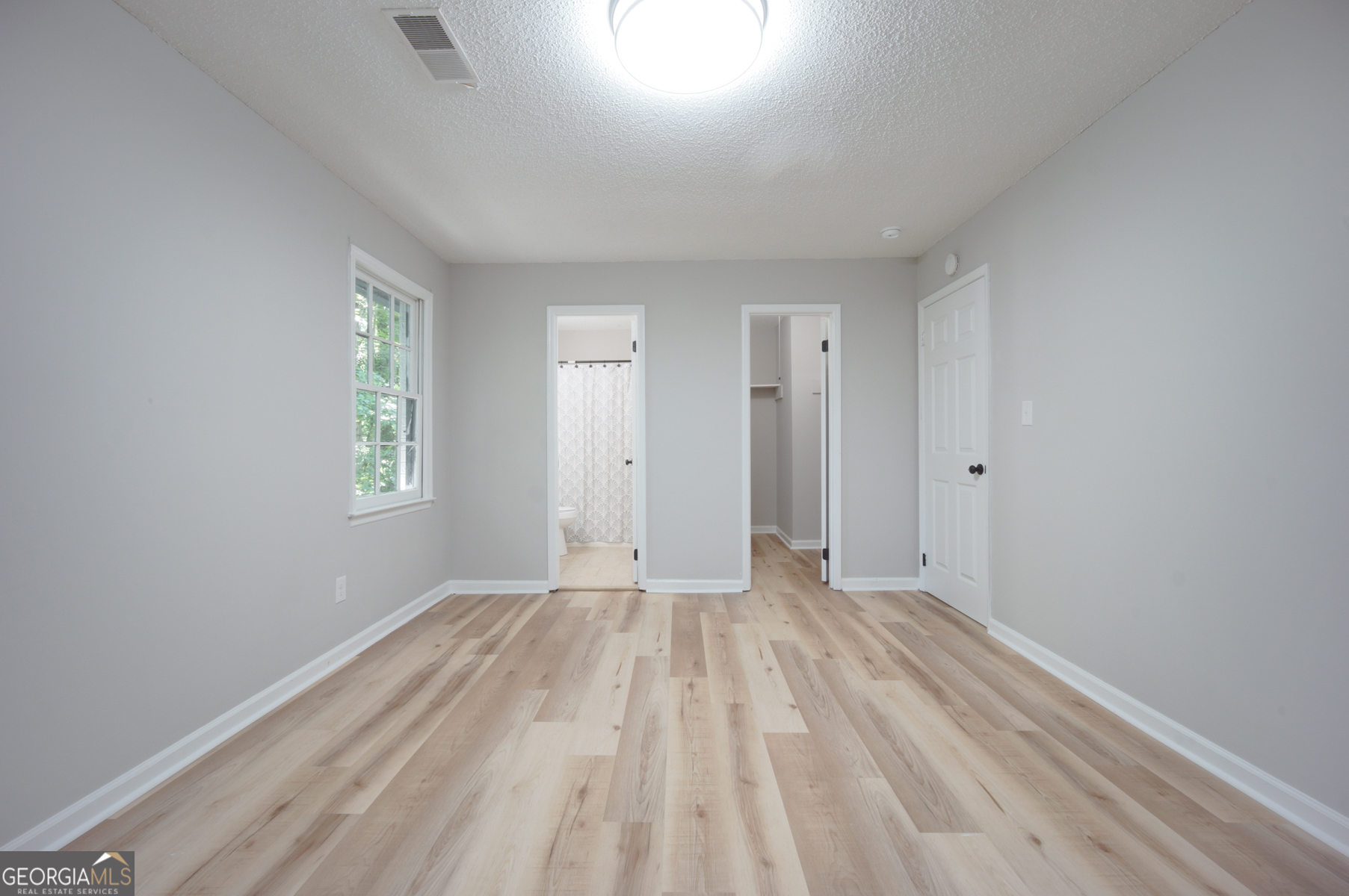5645 Estates Court Property Photo 13