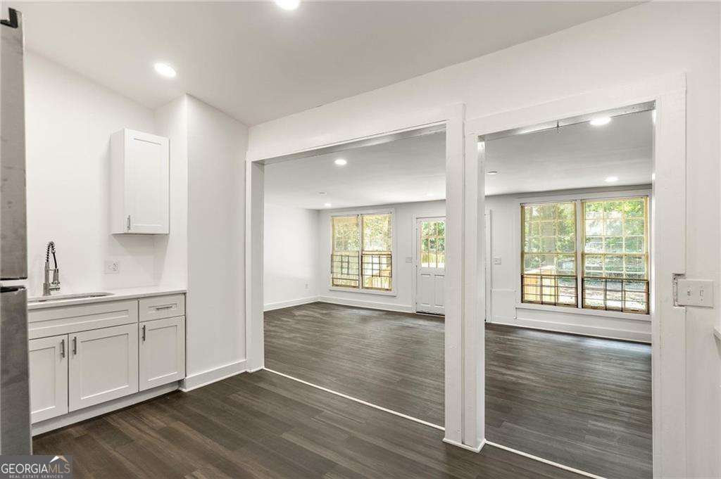 1353 La France Street Ne Property Photo 6