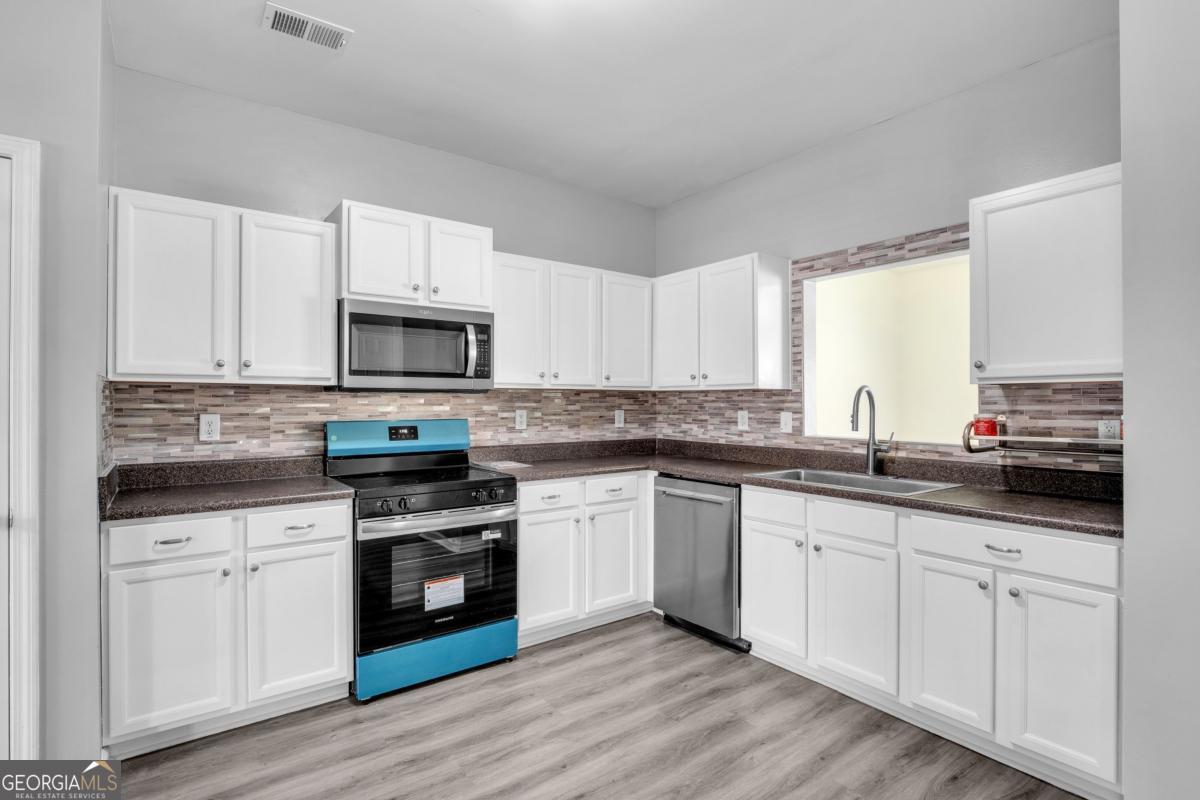 2827 Creek Bottom Court Property Photo 16