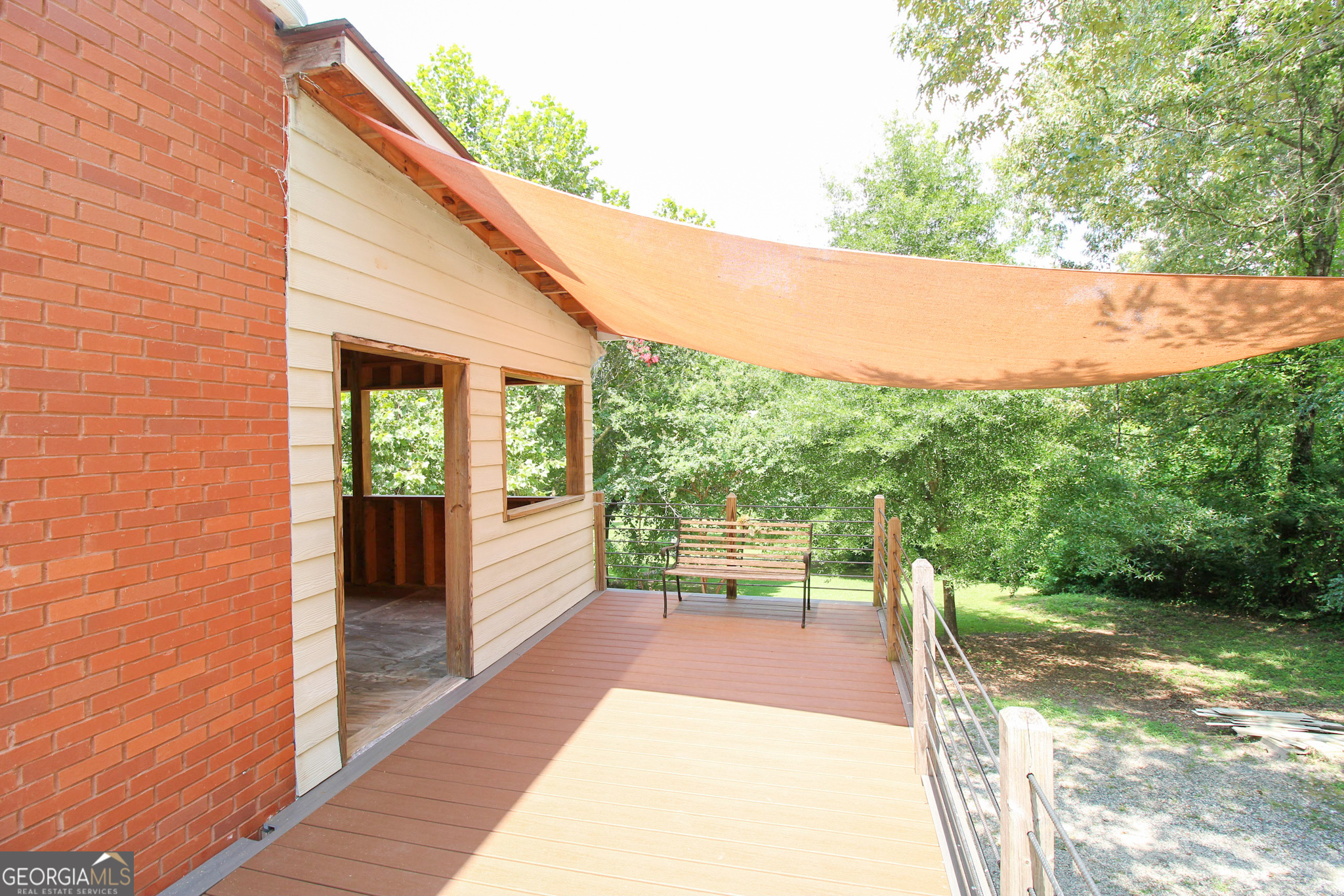 12216 Edgewater Drive Property Photo 5