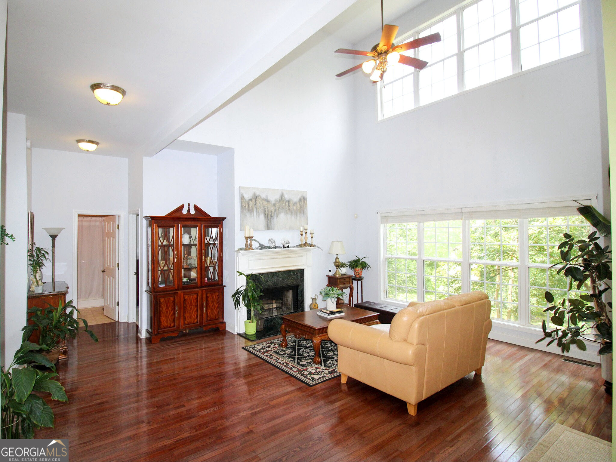 12216 Edgewater Drive Property Photo 5