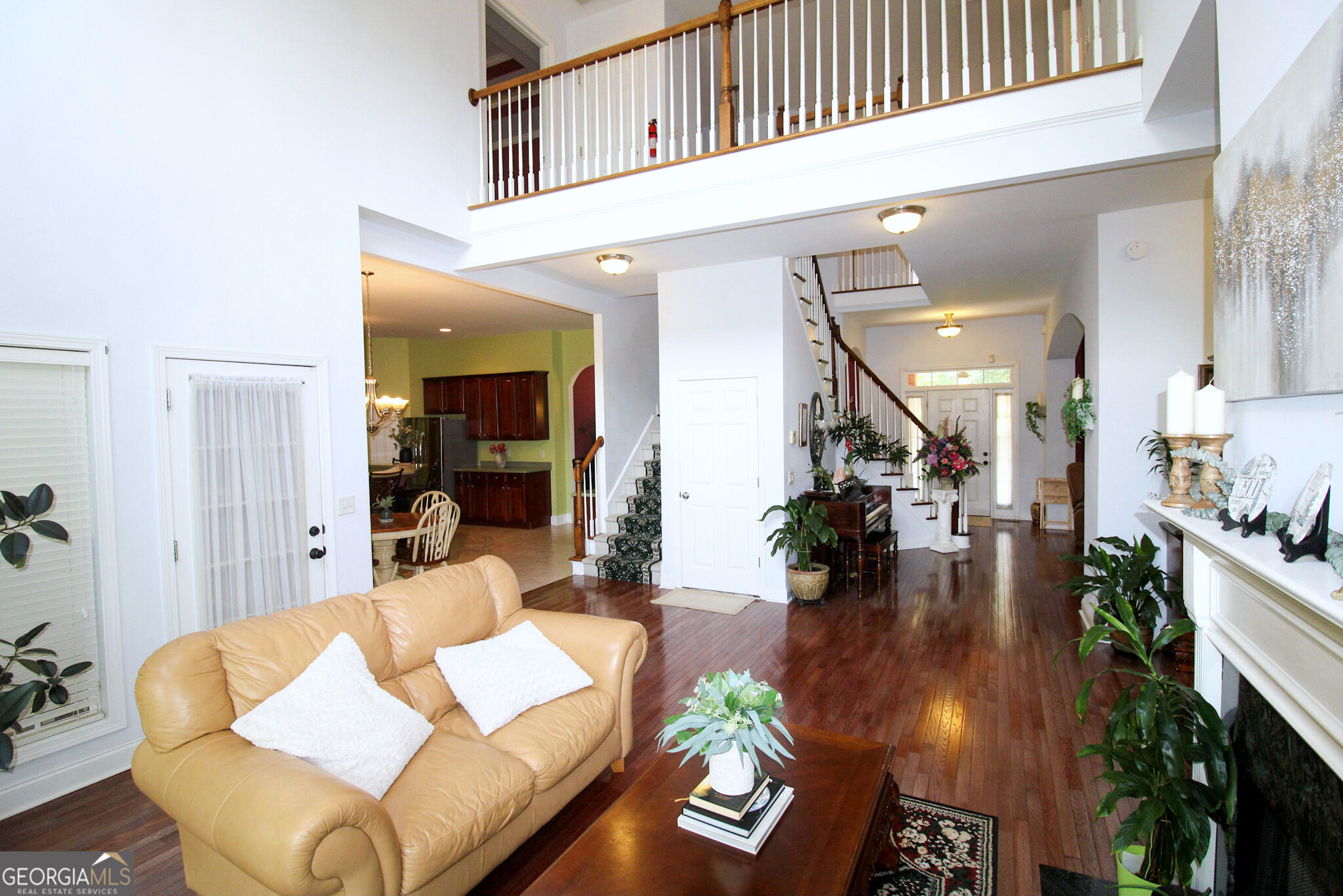 12216 Edgewater Drive Property Photo 6