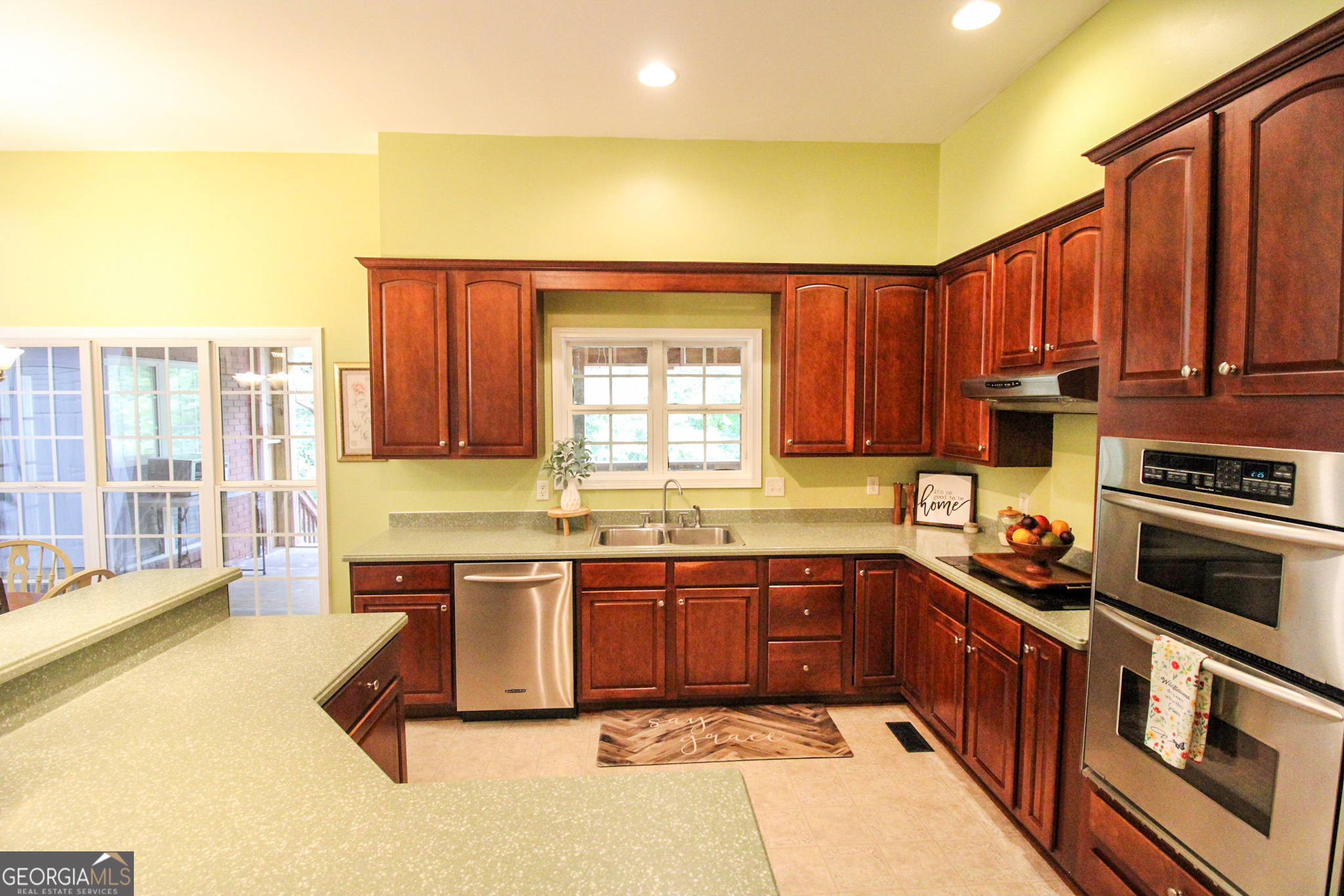 12216 Edgewater Drive Property Photo 14