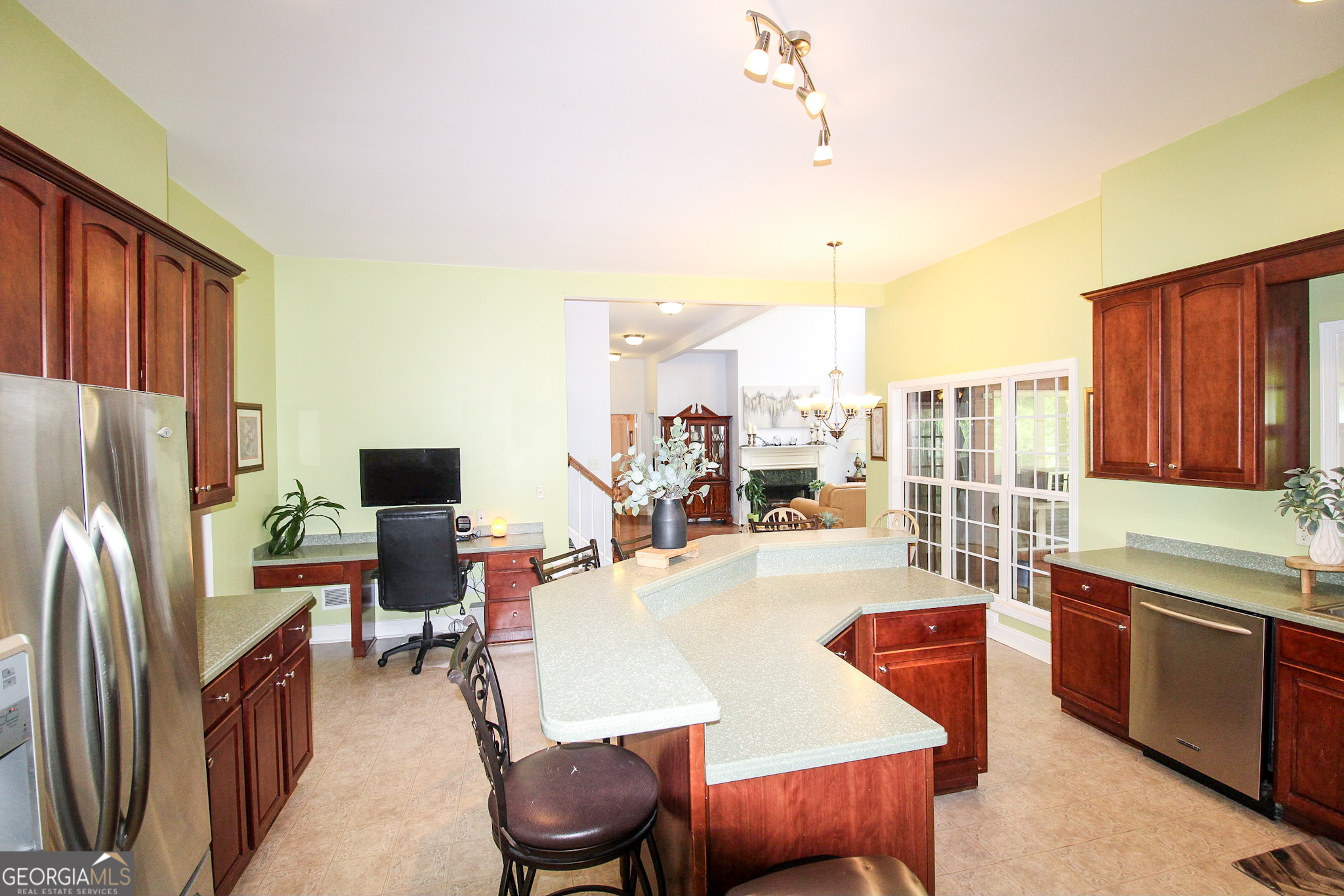 12216 Edgewater Drive Property Photo 17