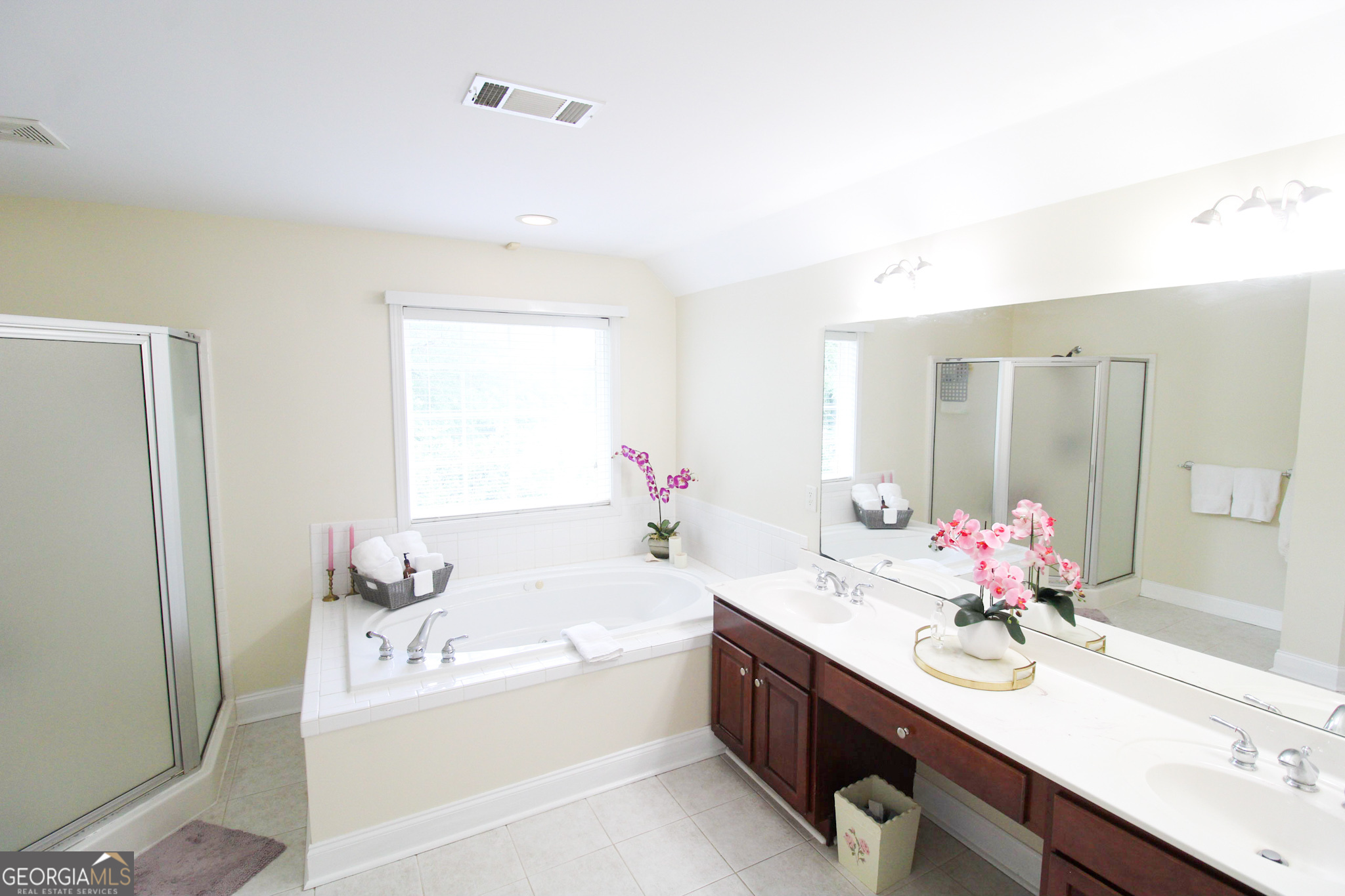 12216 Edgewater Drive Property Photo 27