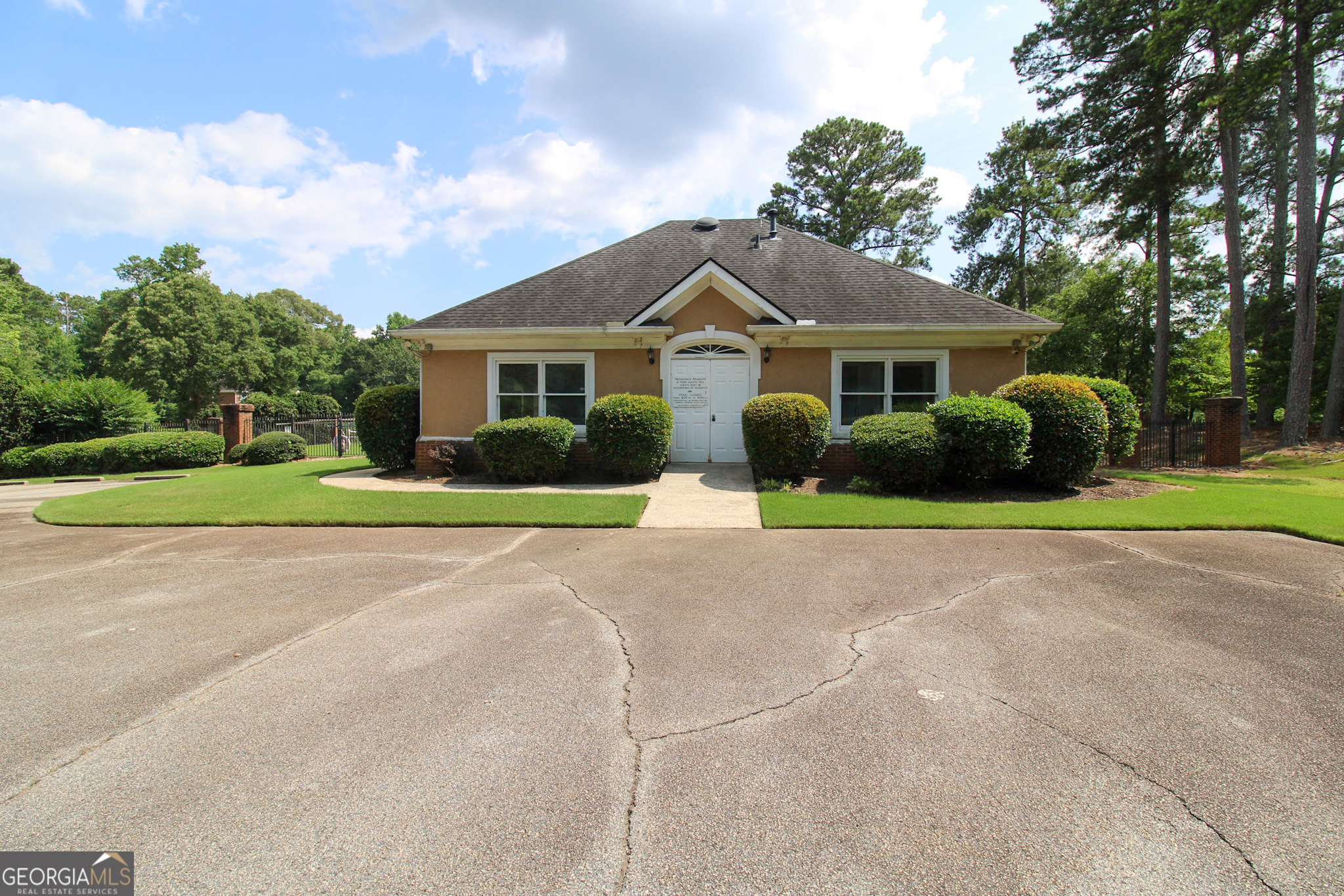 12216 Edgewater Drive Property Photo 38