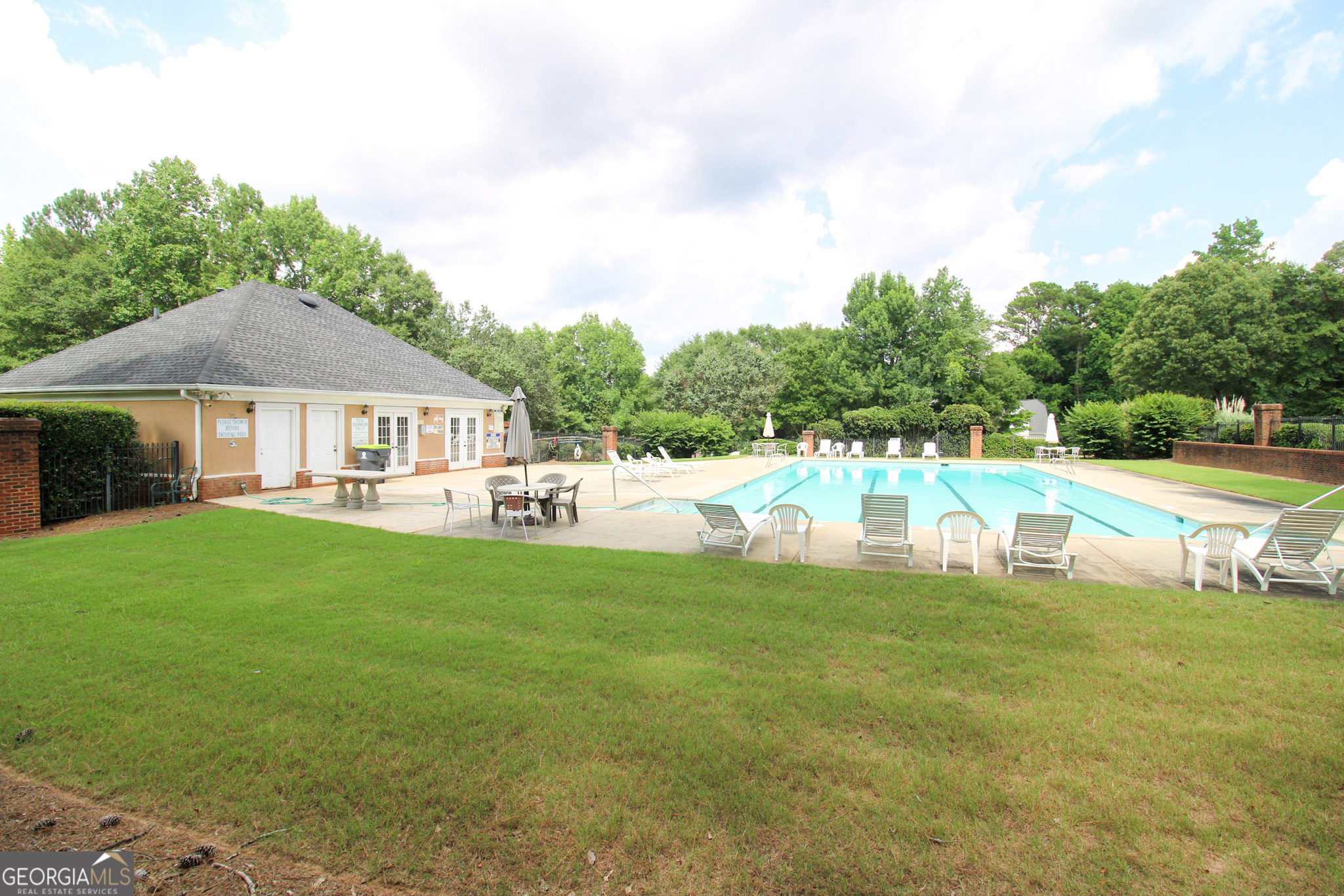 12216 Edgewater Drive Property Photo 39