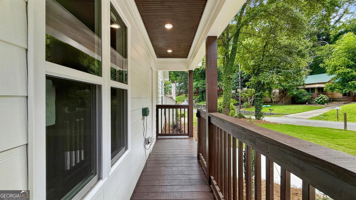 10 Roseway Circle Ne Property Photo 6