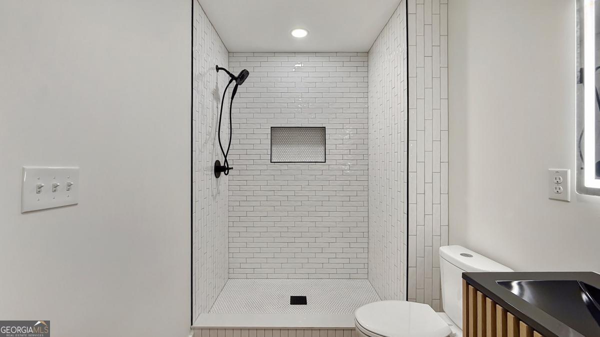 10 Roseway Circle Ne Property Photo 18