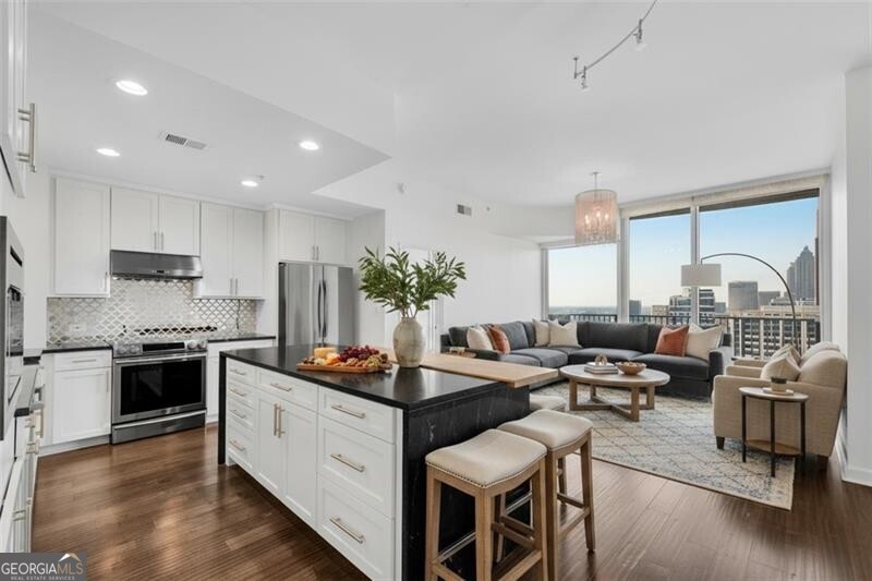 860 Peachtree Street Ne # 2409 Property Photo 1