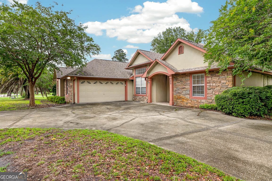 200 Eagle Blvd. Property Photo 1