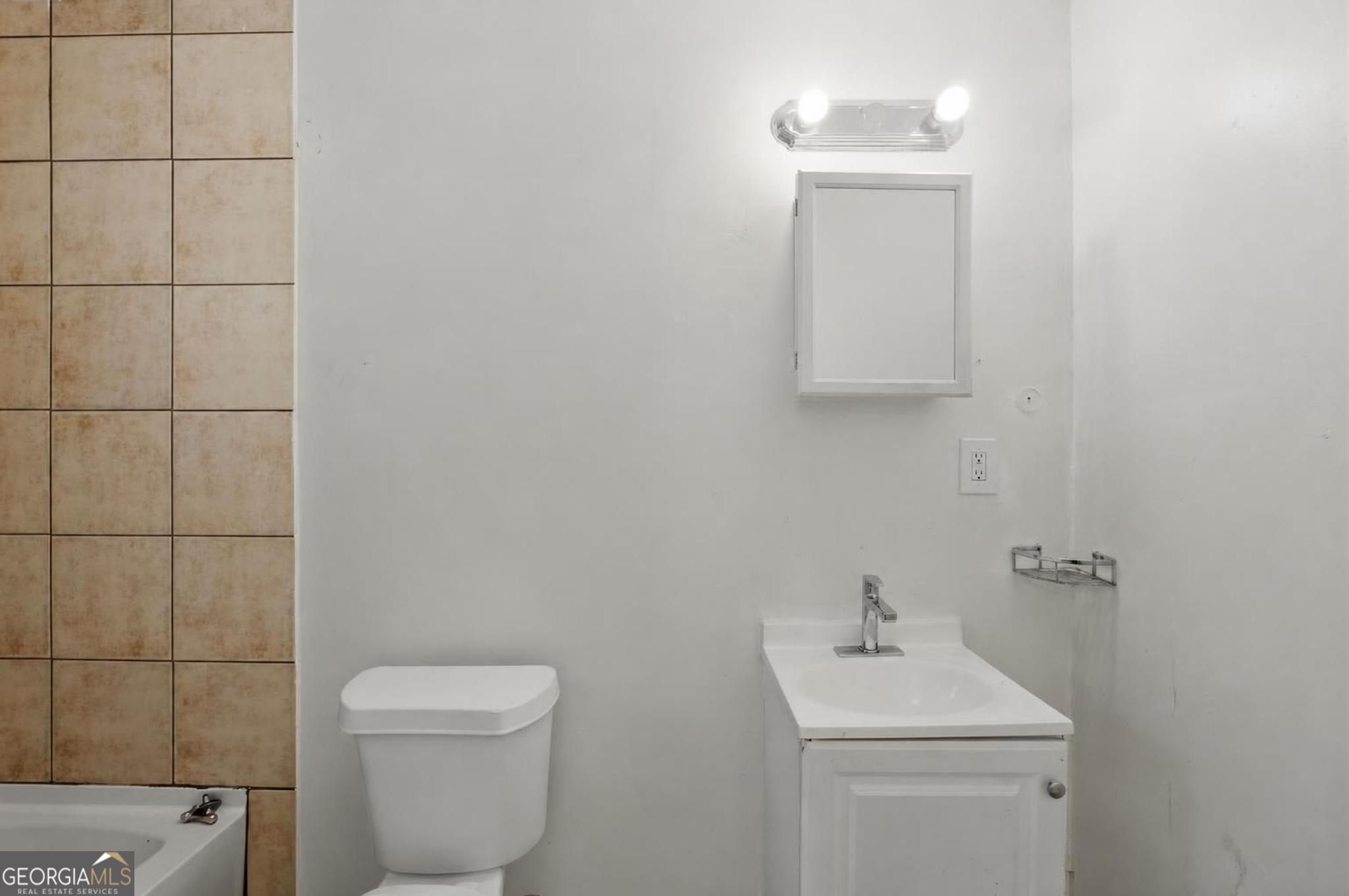 6135 Holiday Boulevard Property Photo 8