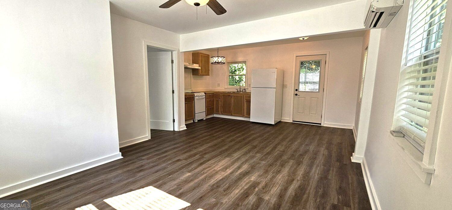 3230 W Shadowlawn Avenue Ne Property Photo 1