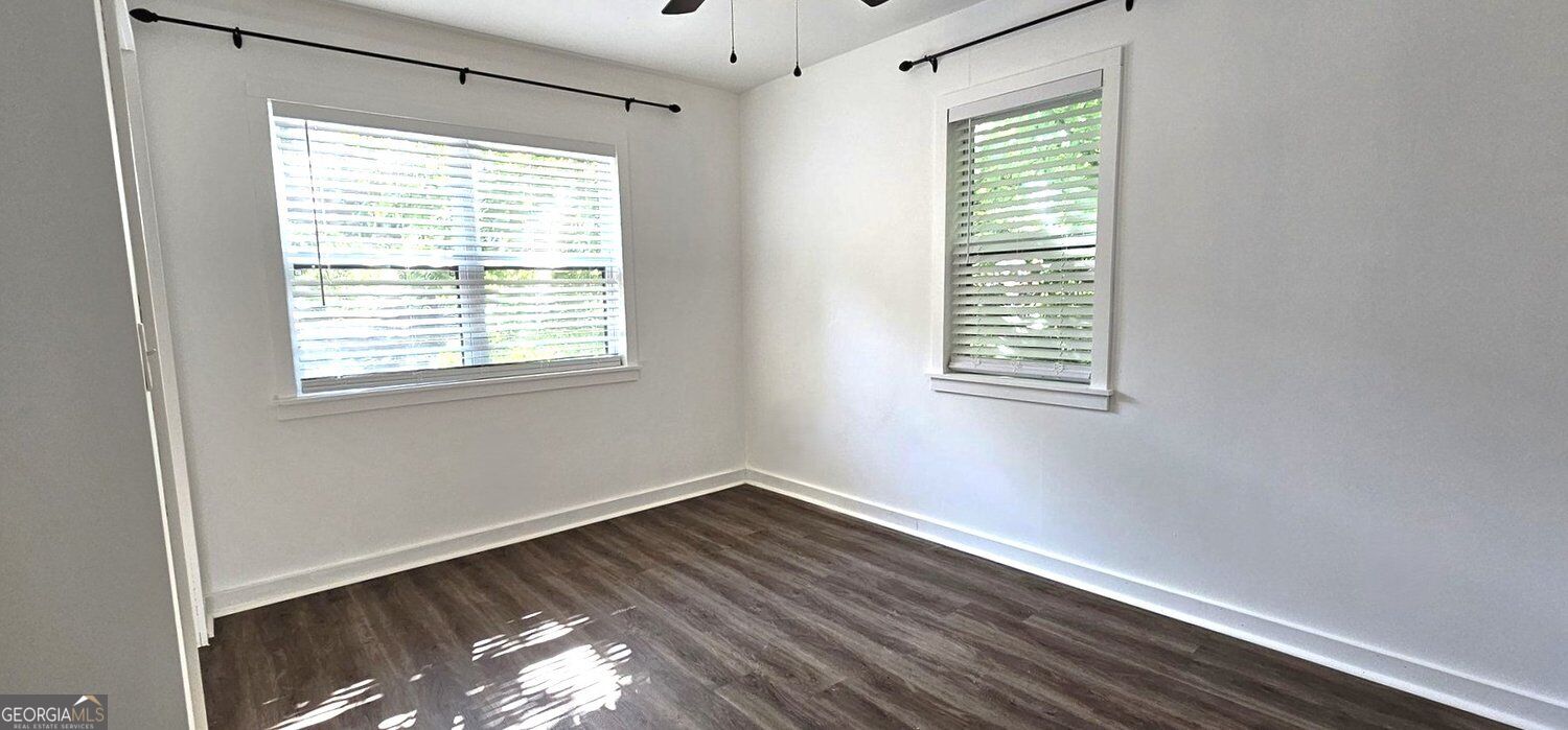 3230 W Shadowlawn Avenue Ne Property Photo 5
