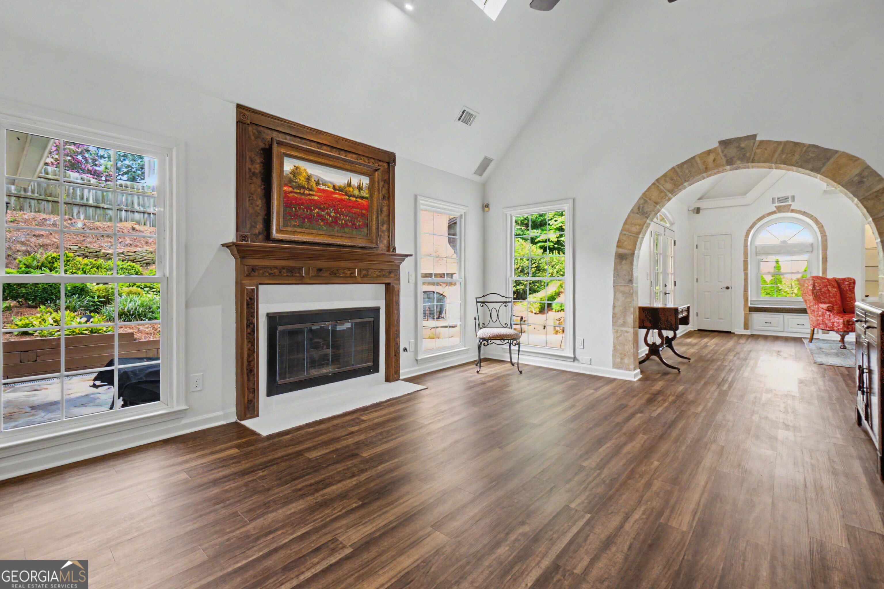 360 Oak Terrace Property Photo 10