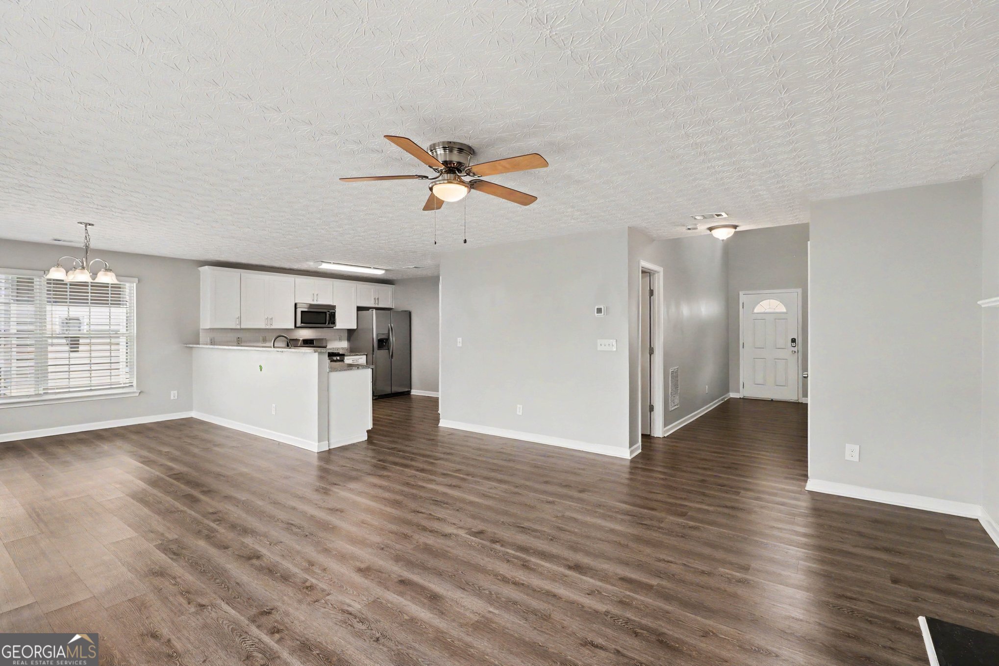 48 Chalet Crossing Property Photo 5