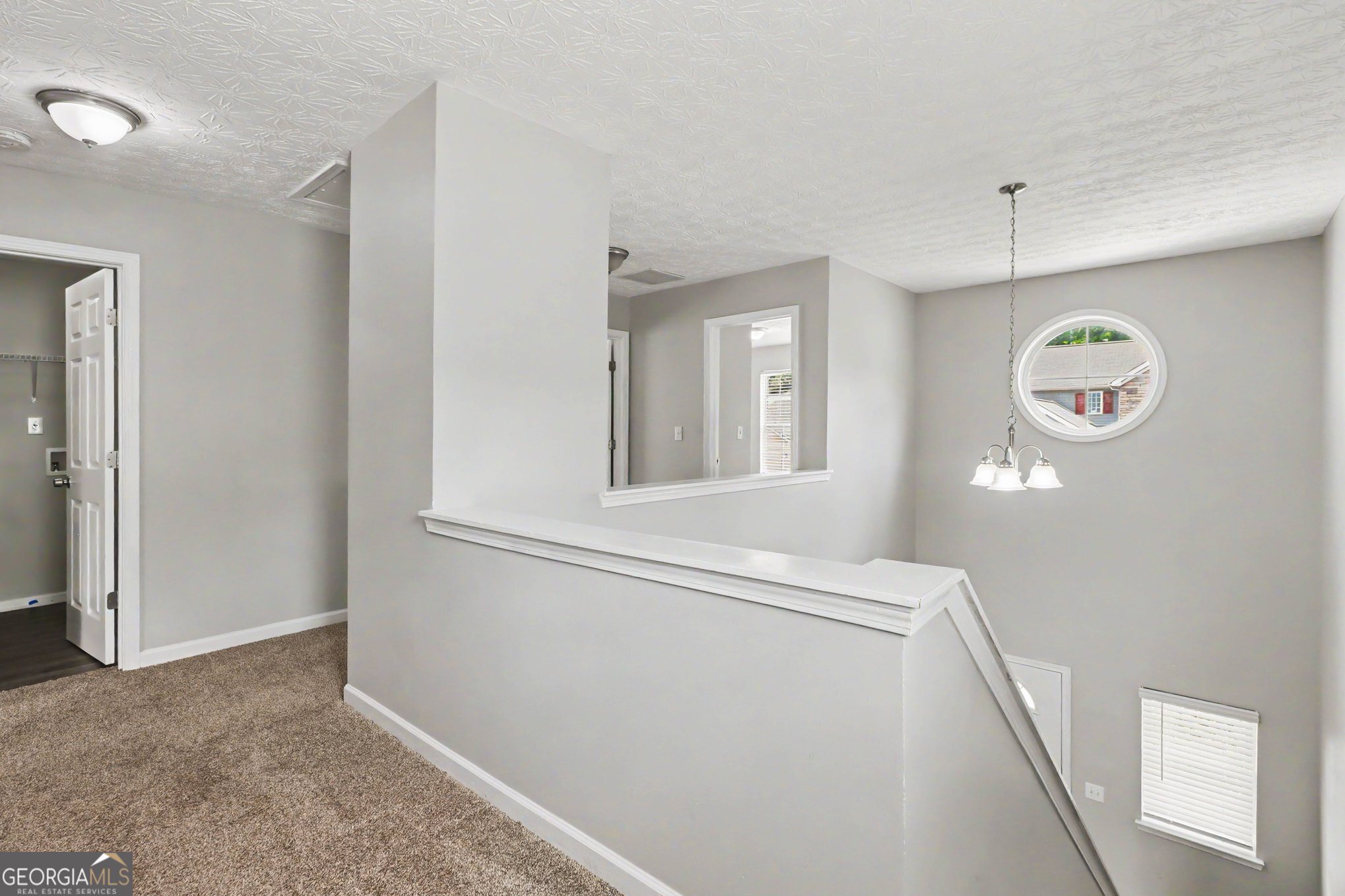 48 Chalet Crossing Property Photo 10