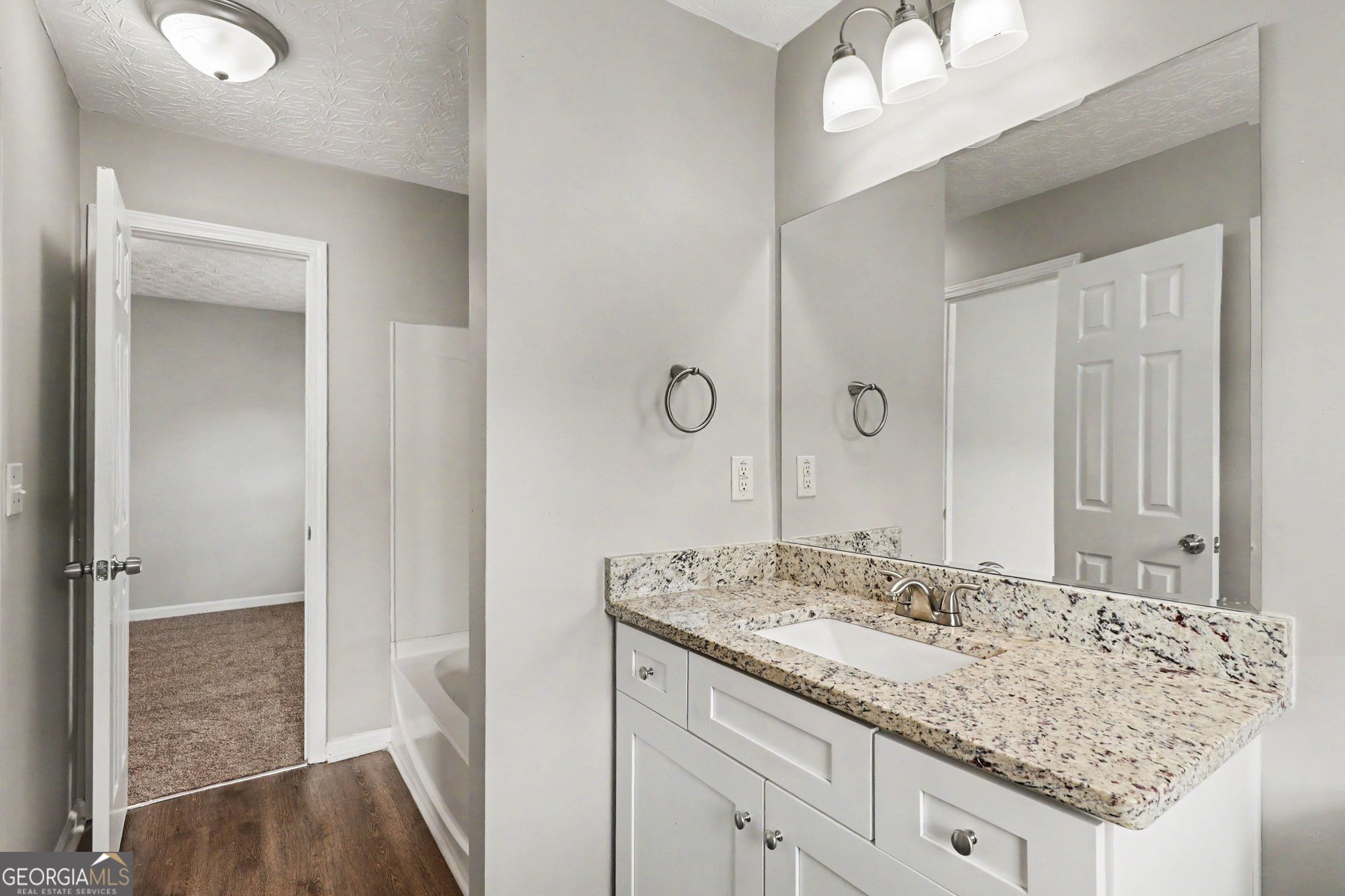 48 Chalet Crossing Property Photo 12