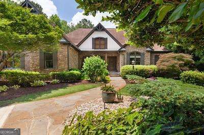1900 Danforth Pointe Drive NE Property Photo 1