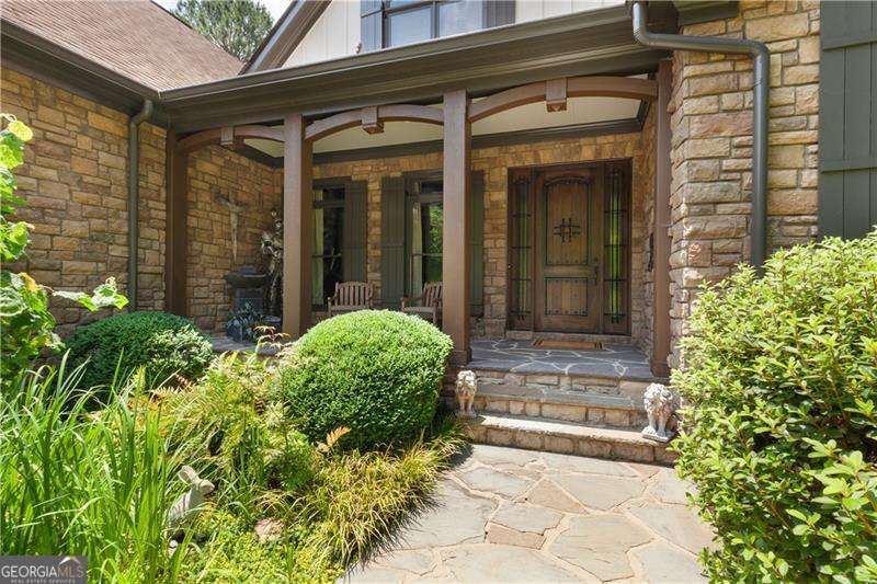 1900 Danforth Pointe Drive Ne Property Photo 7