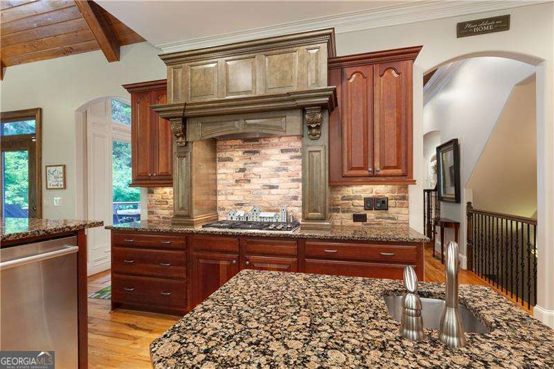 1900 Danforth Pointe Drive Ne Property Photo 15