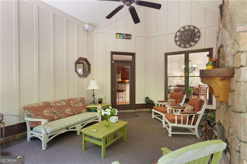 1900 Danforth Pointe Drive Ne Property Photo 23