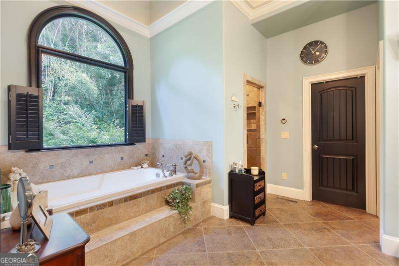 1900 Danforth Pointe Drive Ne Property Photo 34