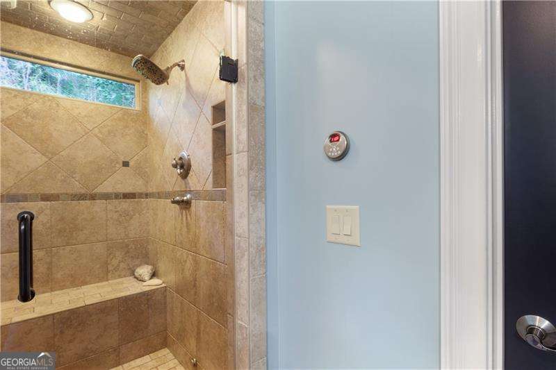1900 Danforth Pointe Drive Ne Property Photo 37