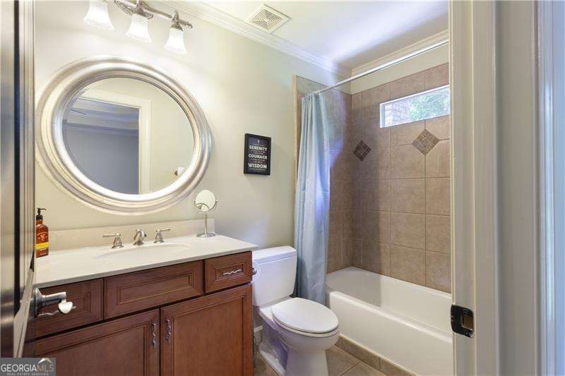 1900 Danforth Pointe Drive Ne Property Photo 42